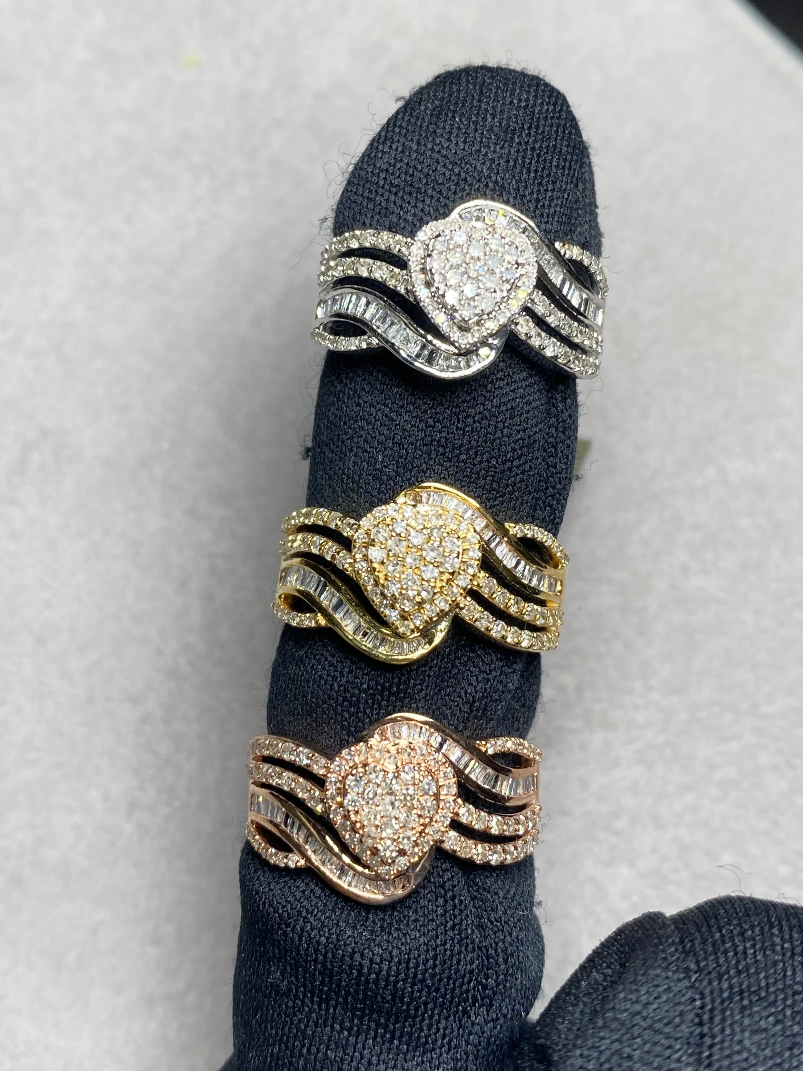 10K Elegant Heart Ring