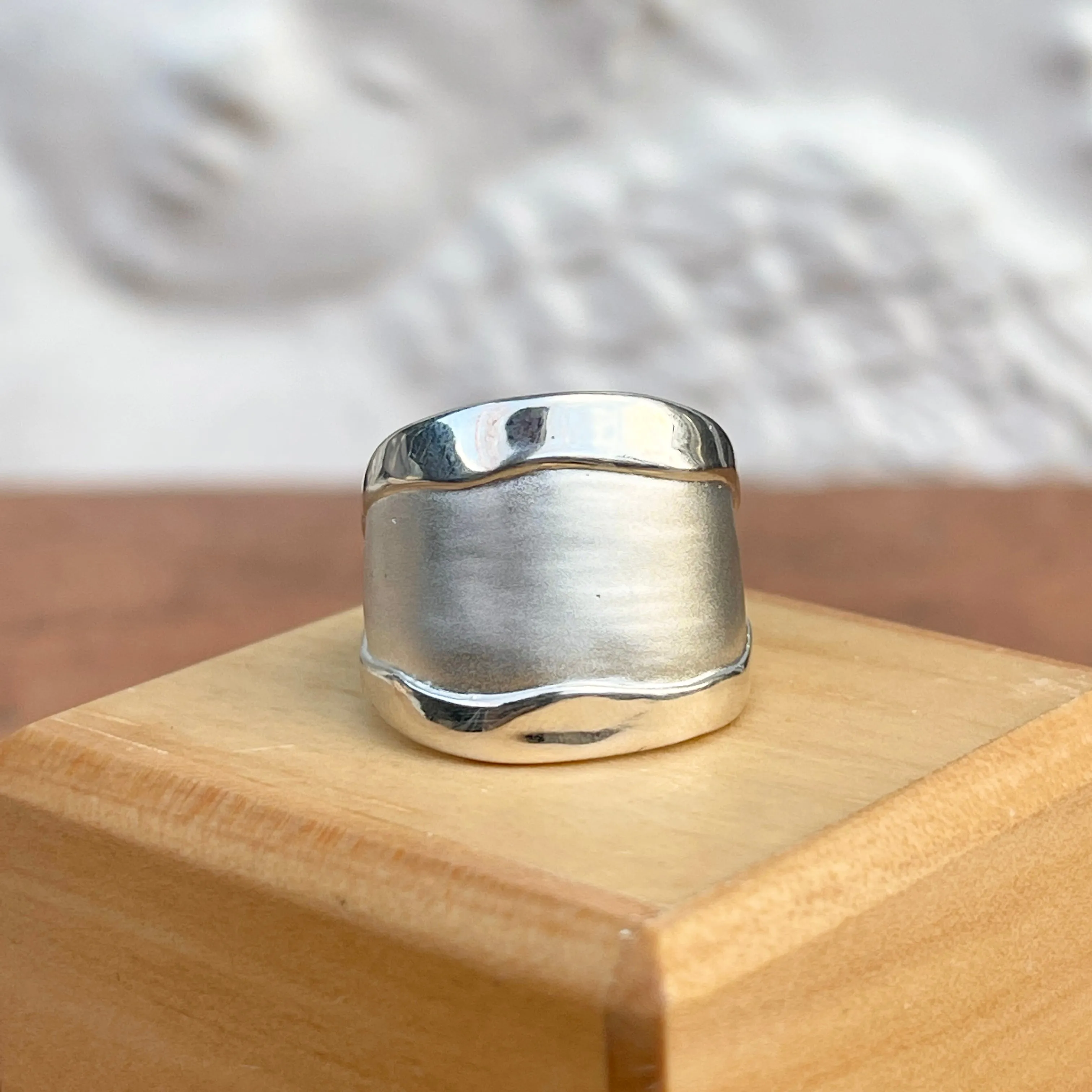 14KT White Gold Wide Artistic Polished   Matte Cigar Band Ring