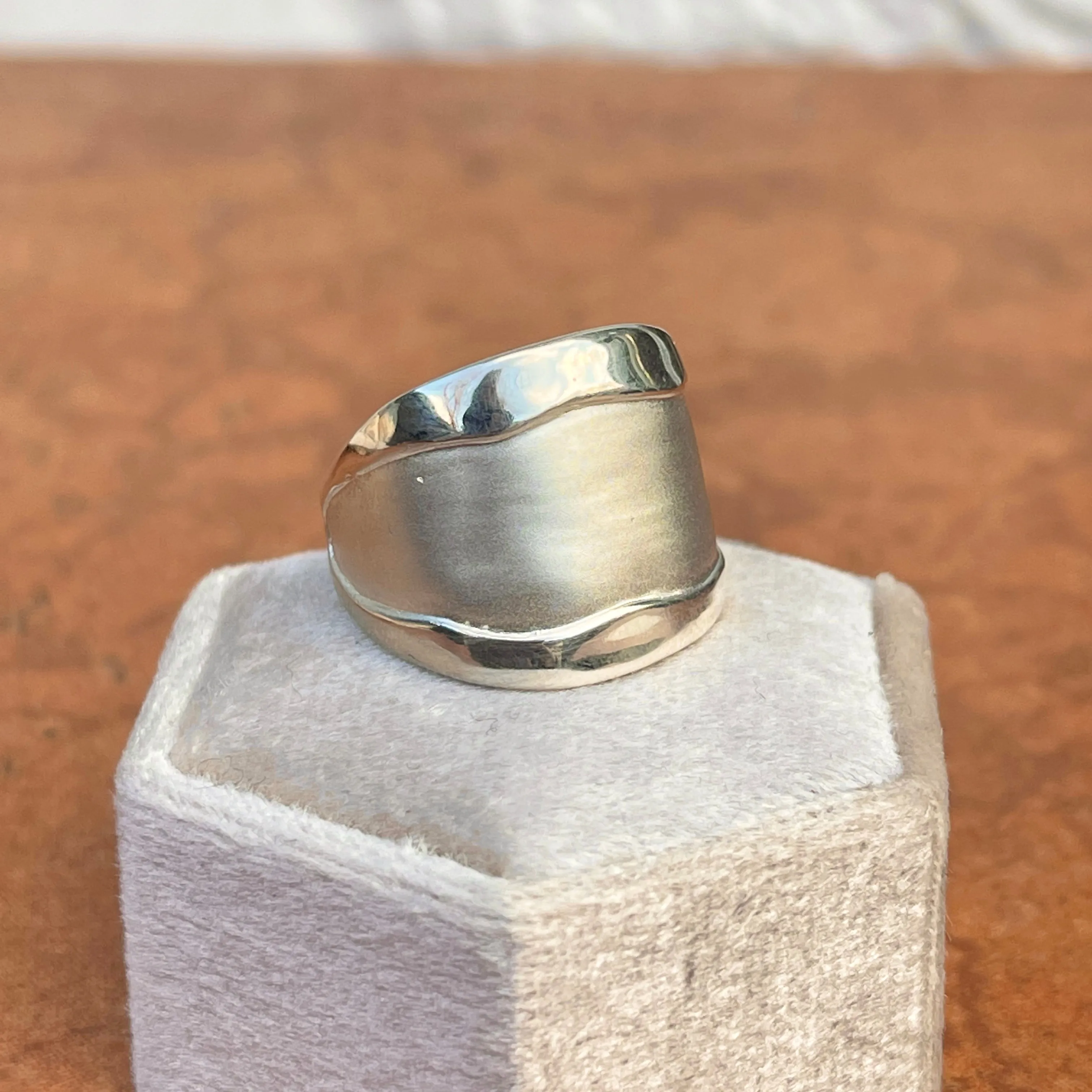 14KT White Gold Wide Artistic Polished   Matte Cigar Band Ring