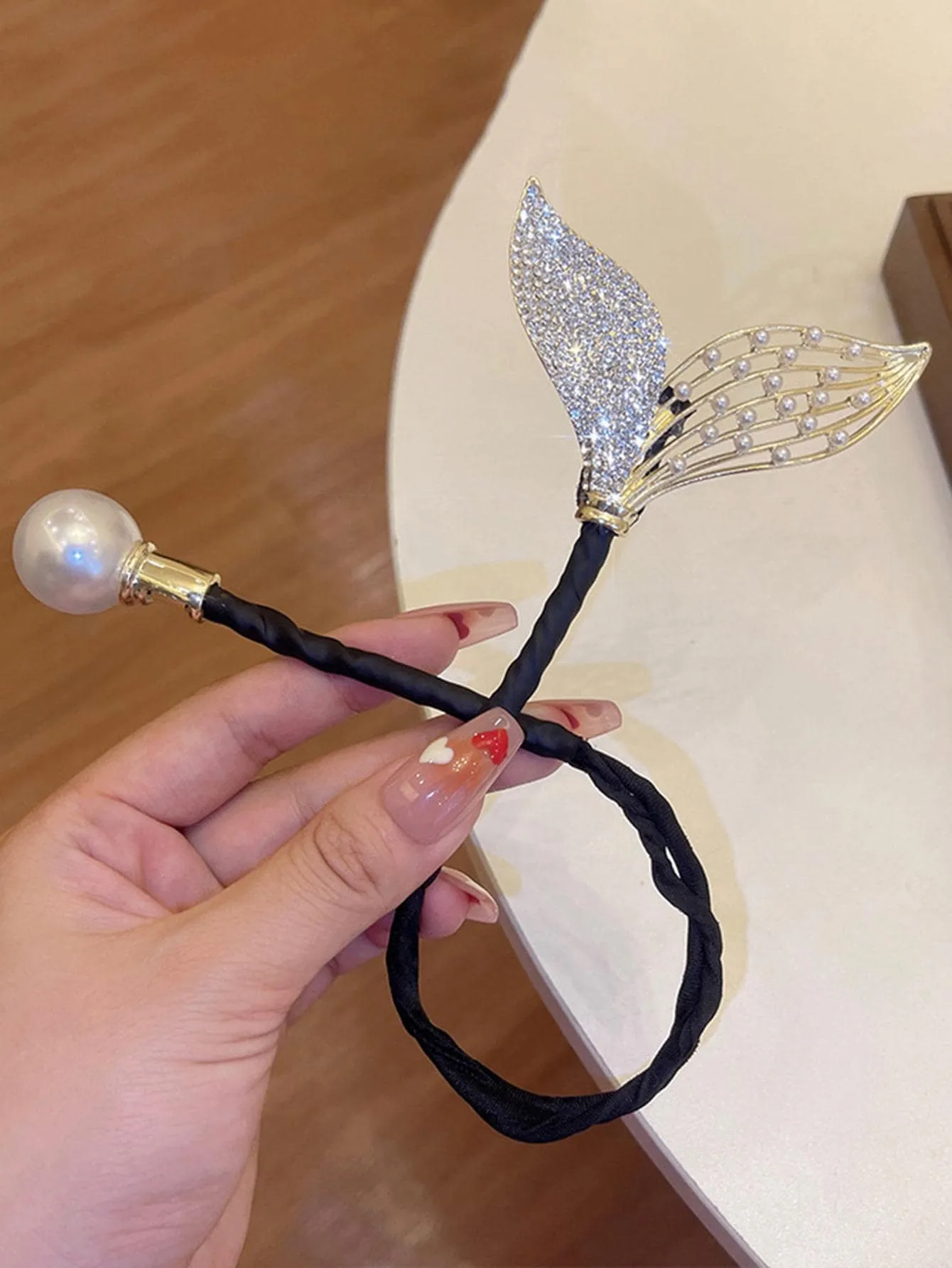 1pc Pearl & Rhinestone Fish Tail Decor Hair Tie