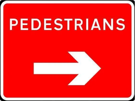 600x450mm Pedestrians with Arrow Right - 7018 - Rigid Plastic
