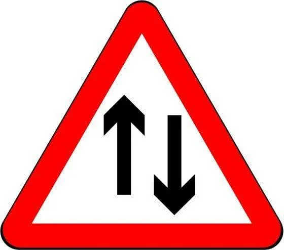 750mm Triangle - Two-way Traffic - 521 - Rigid Plastic