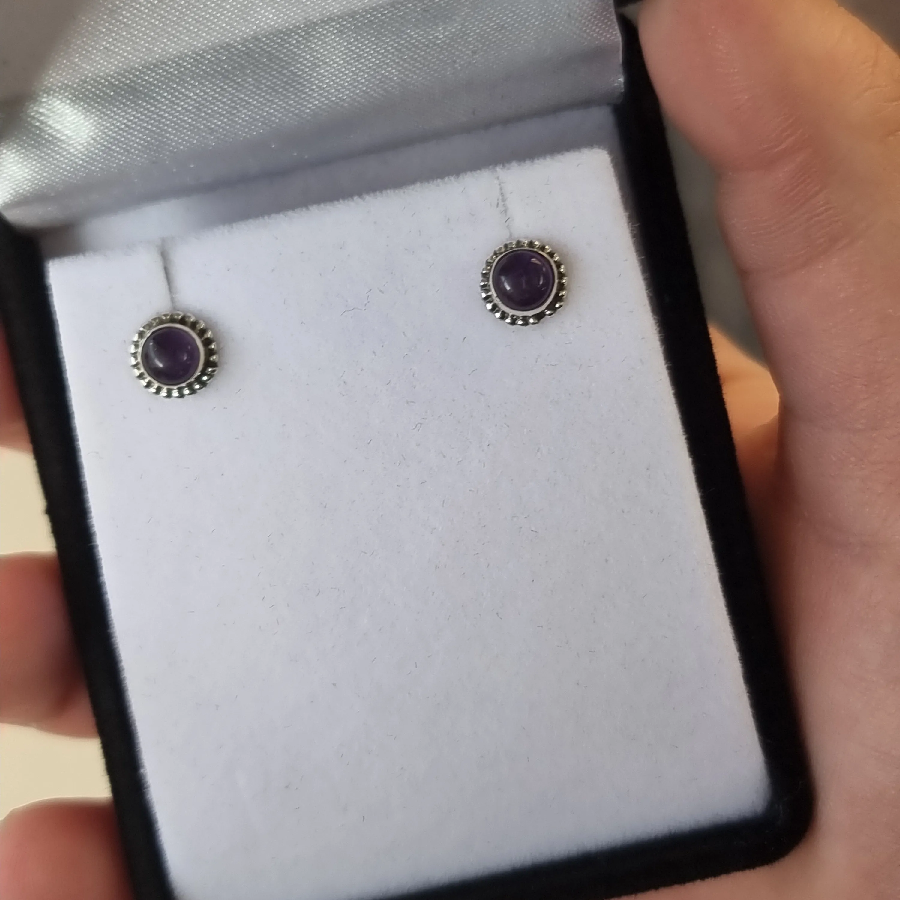 Amethyst studs