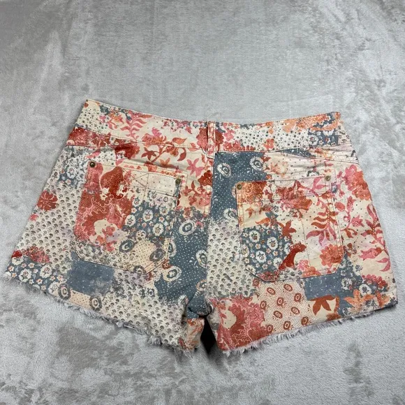 Anthropologie Pilcro The Wanderer Low Rise Ivory Block Print Style Shorts 31