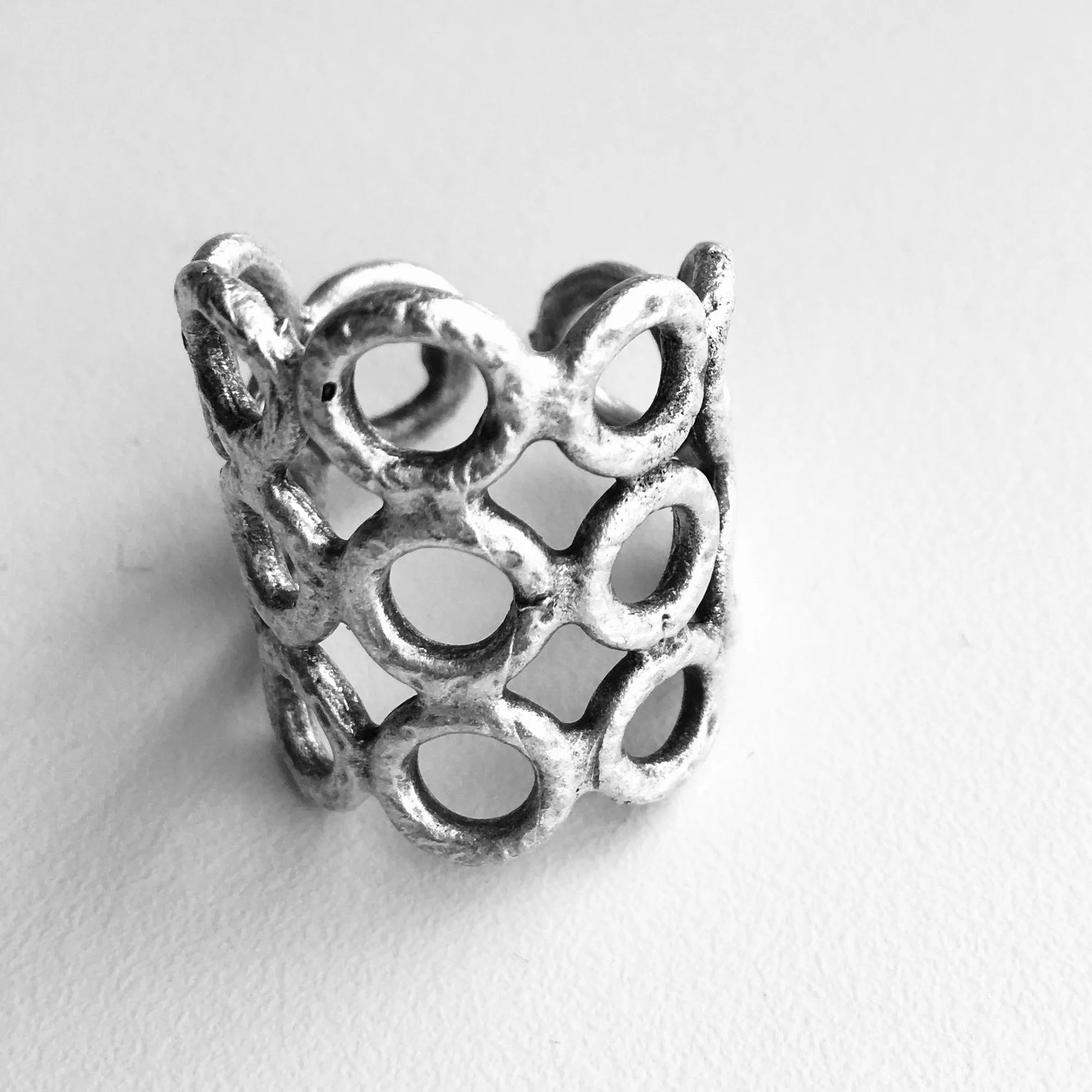 BDV TURKISH CIRCLE CUT OUT RING