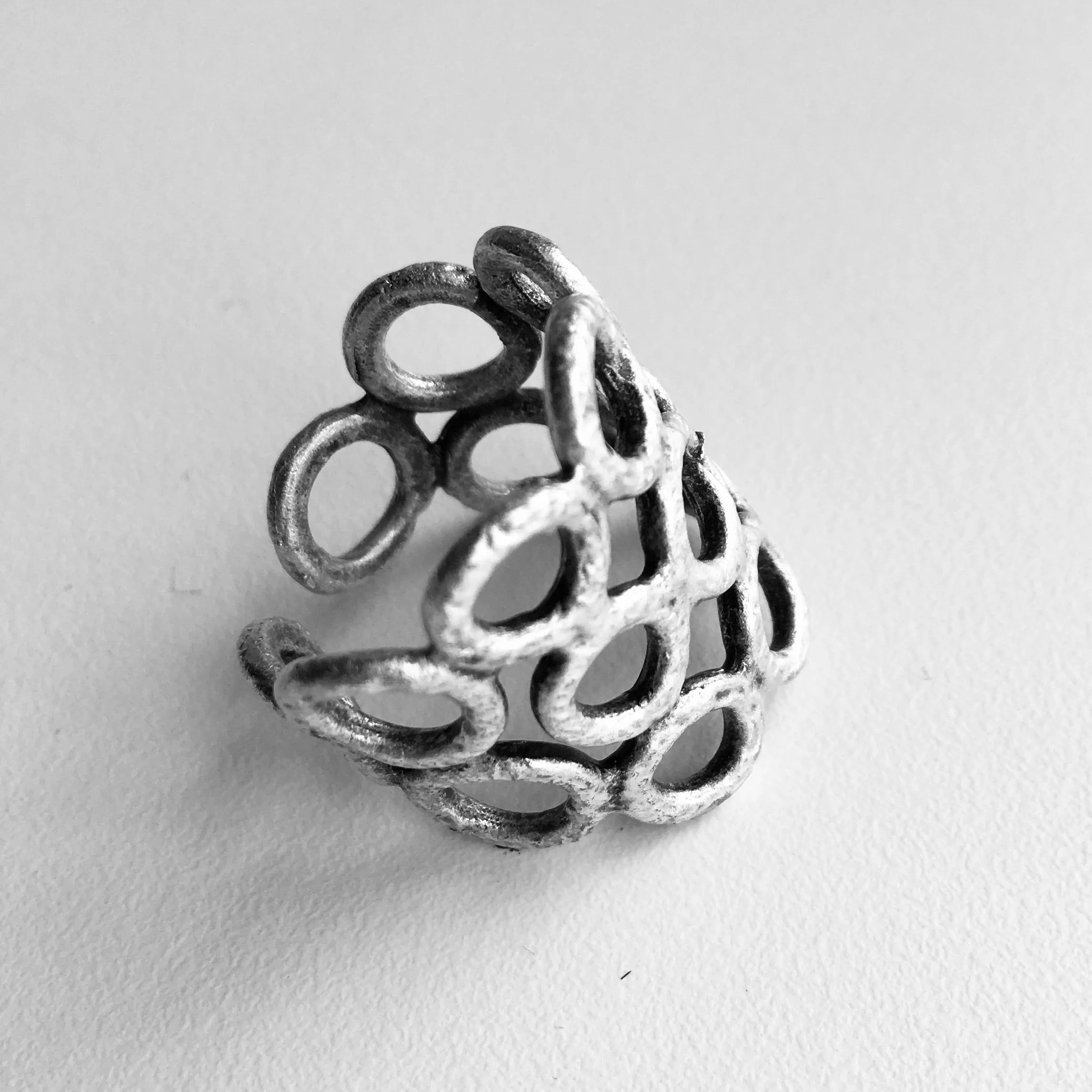 BDV TURKISH CIRCLE CUT OUT RING
