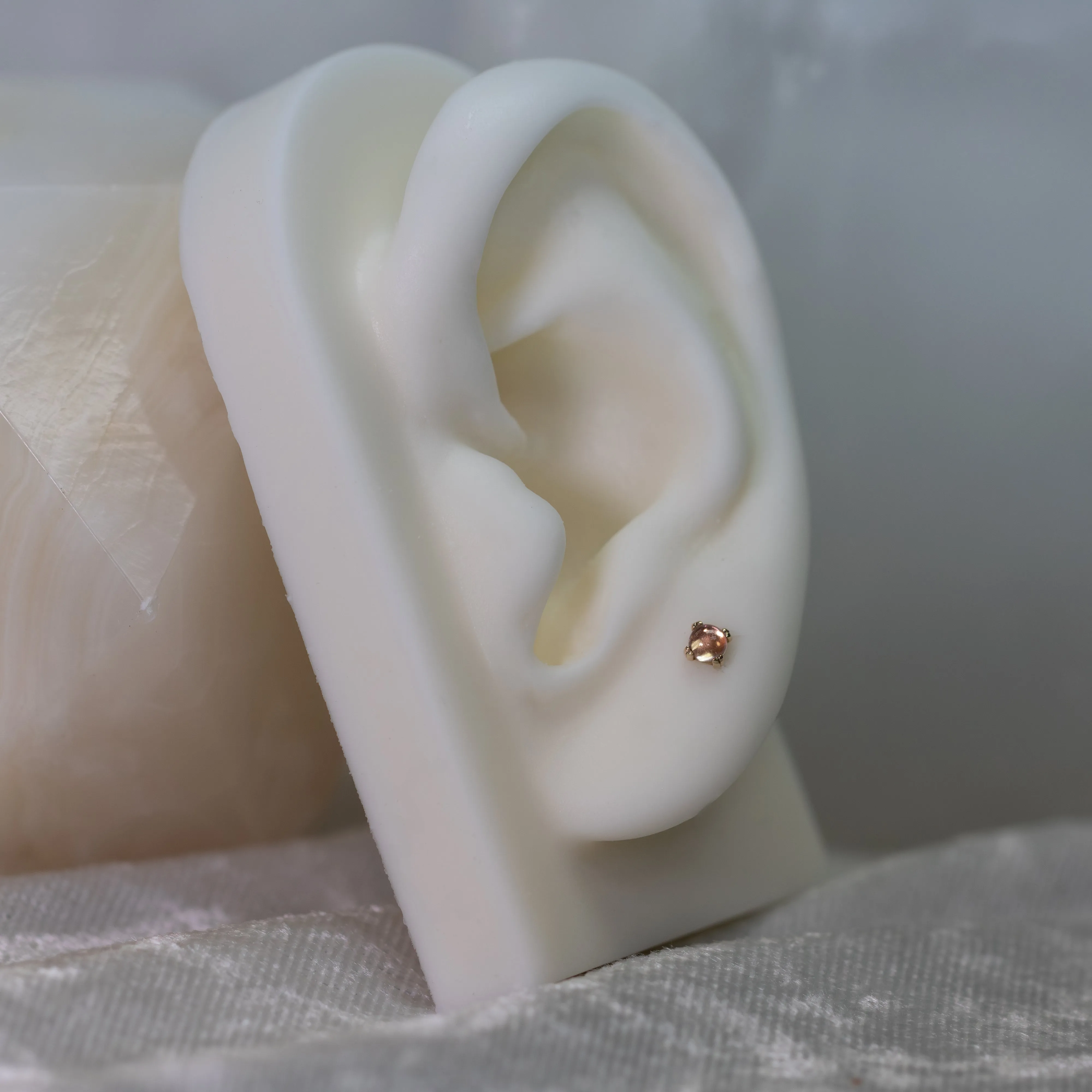 Cab Prong with Oregon Sunstone 18g/16g Threaded End