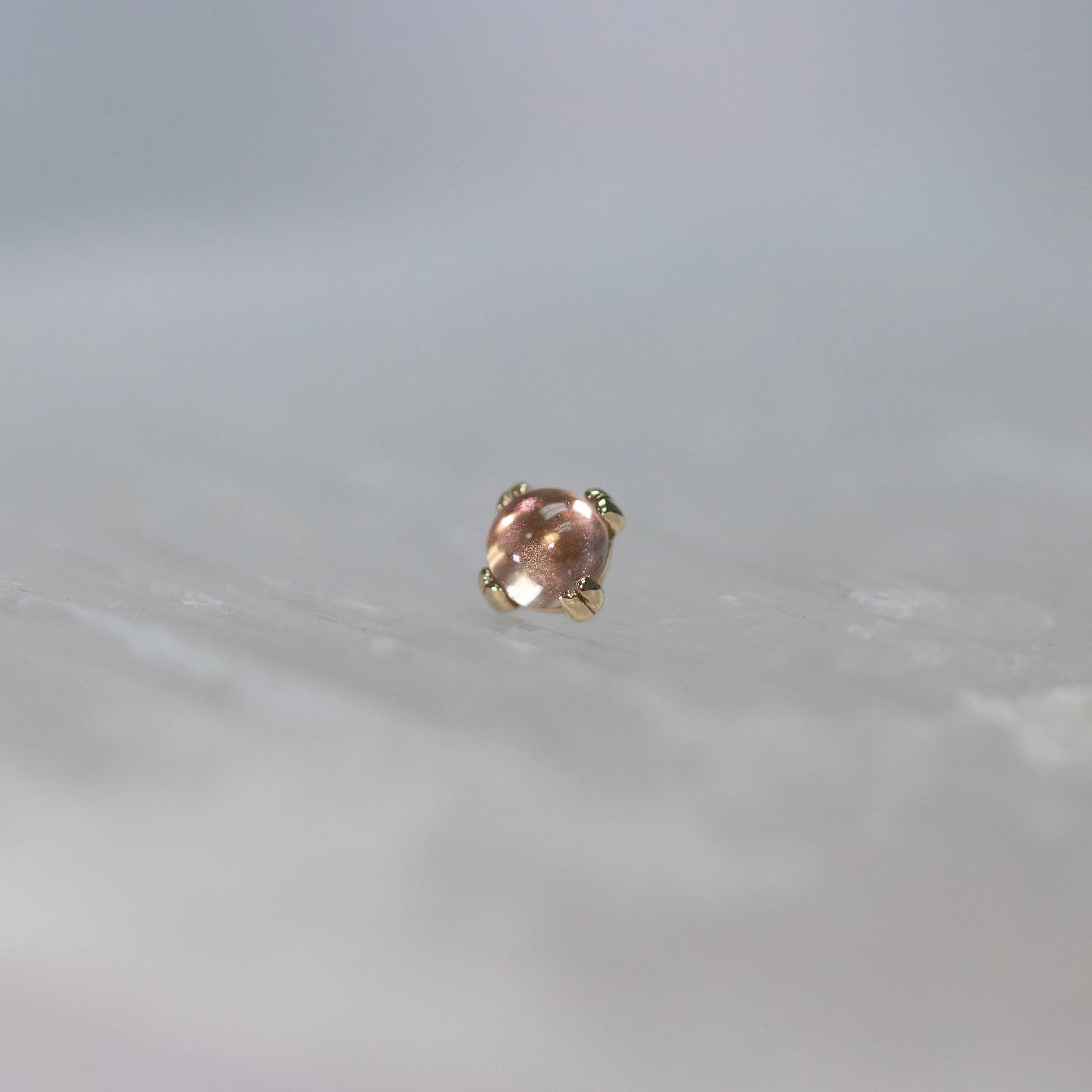 Cab Prong with Oregon Sunstone 18g/16g Threaded End