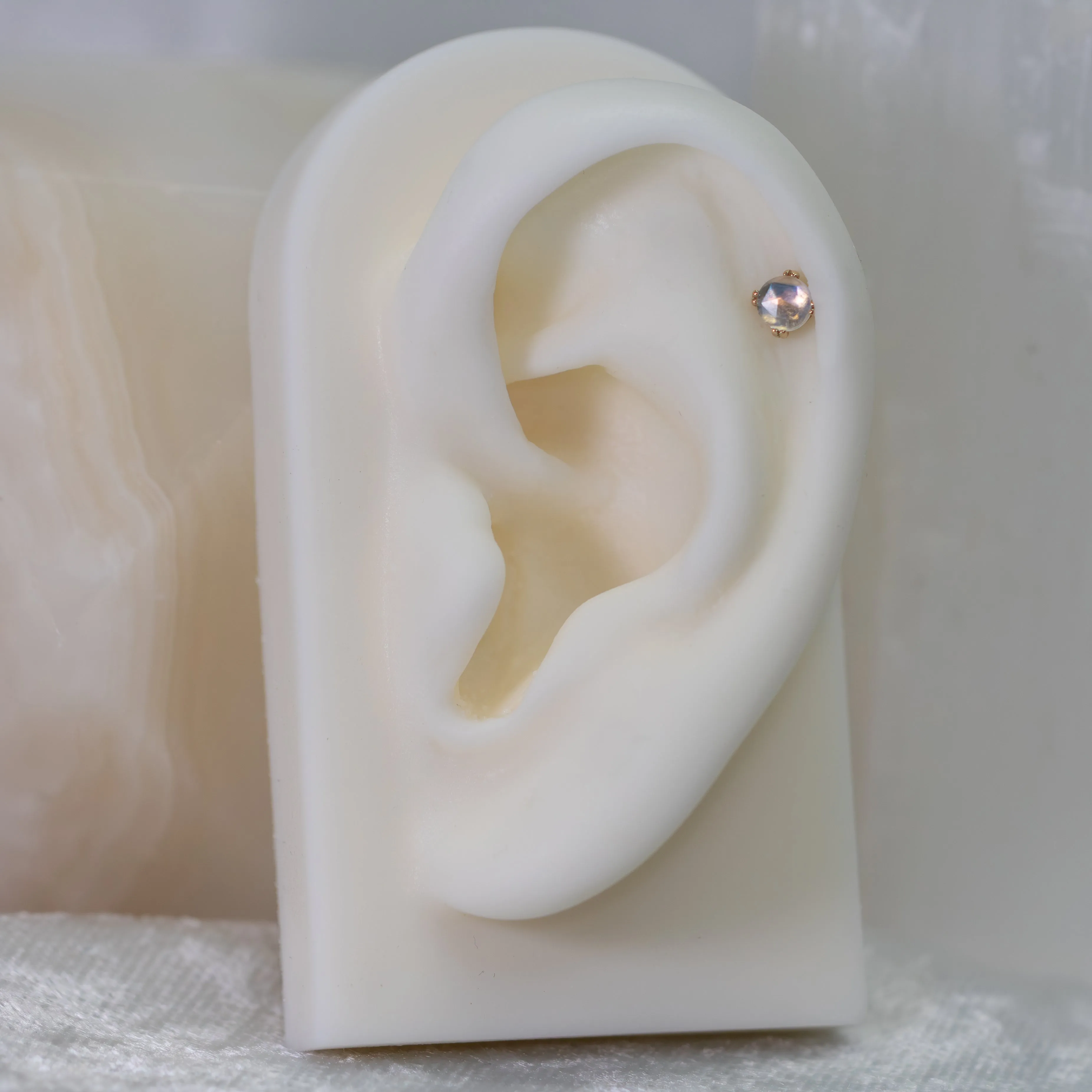 Cab Prong with Rose-Cut Rainbow Moonstone 18g/16g Threaded End