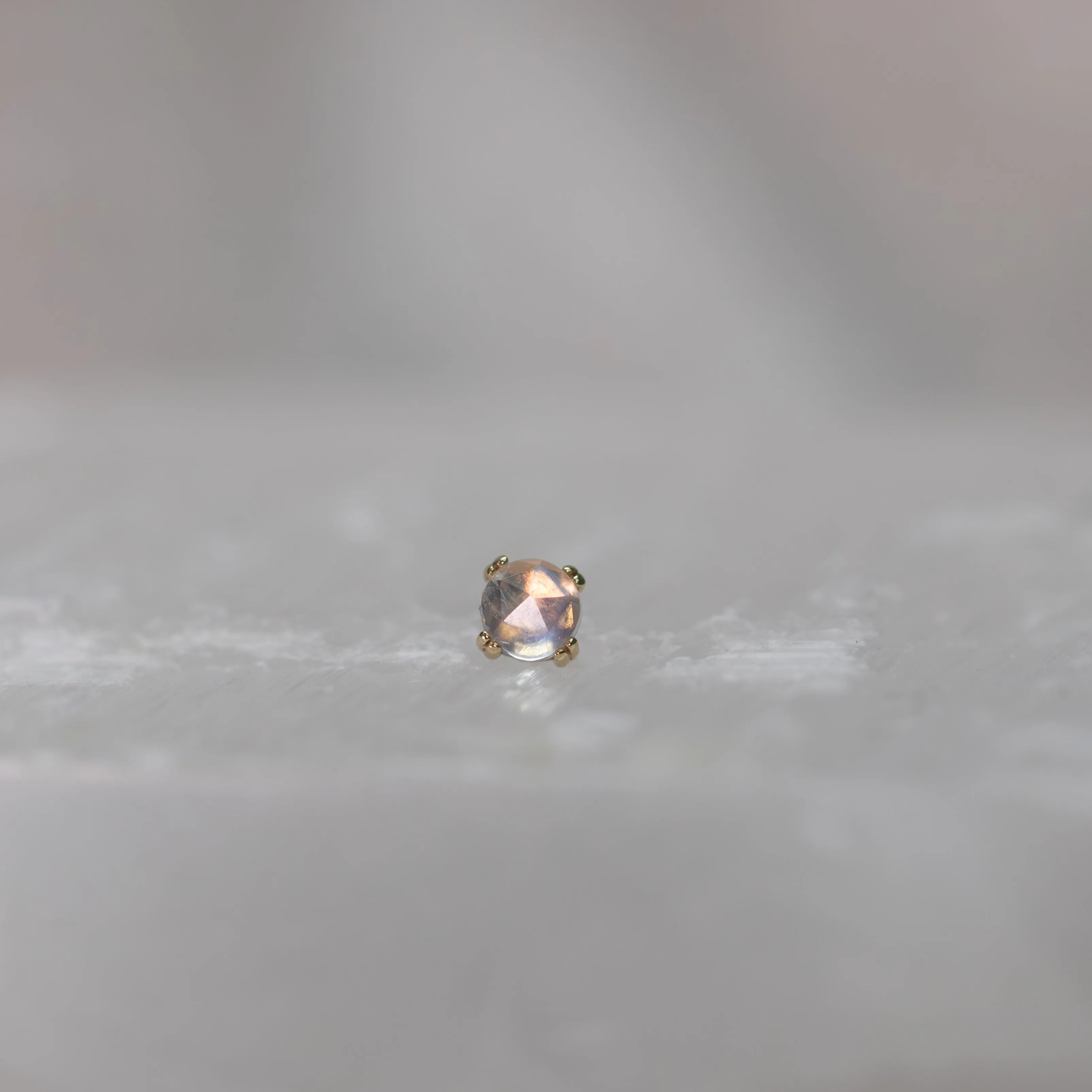 Cab Prong with Rose-Cut Rainbow Moonstone 18g/16g Threaded End