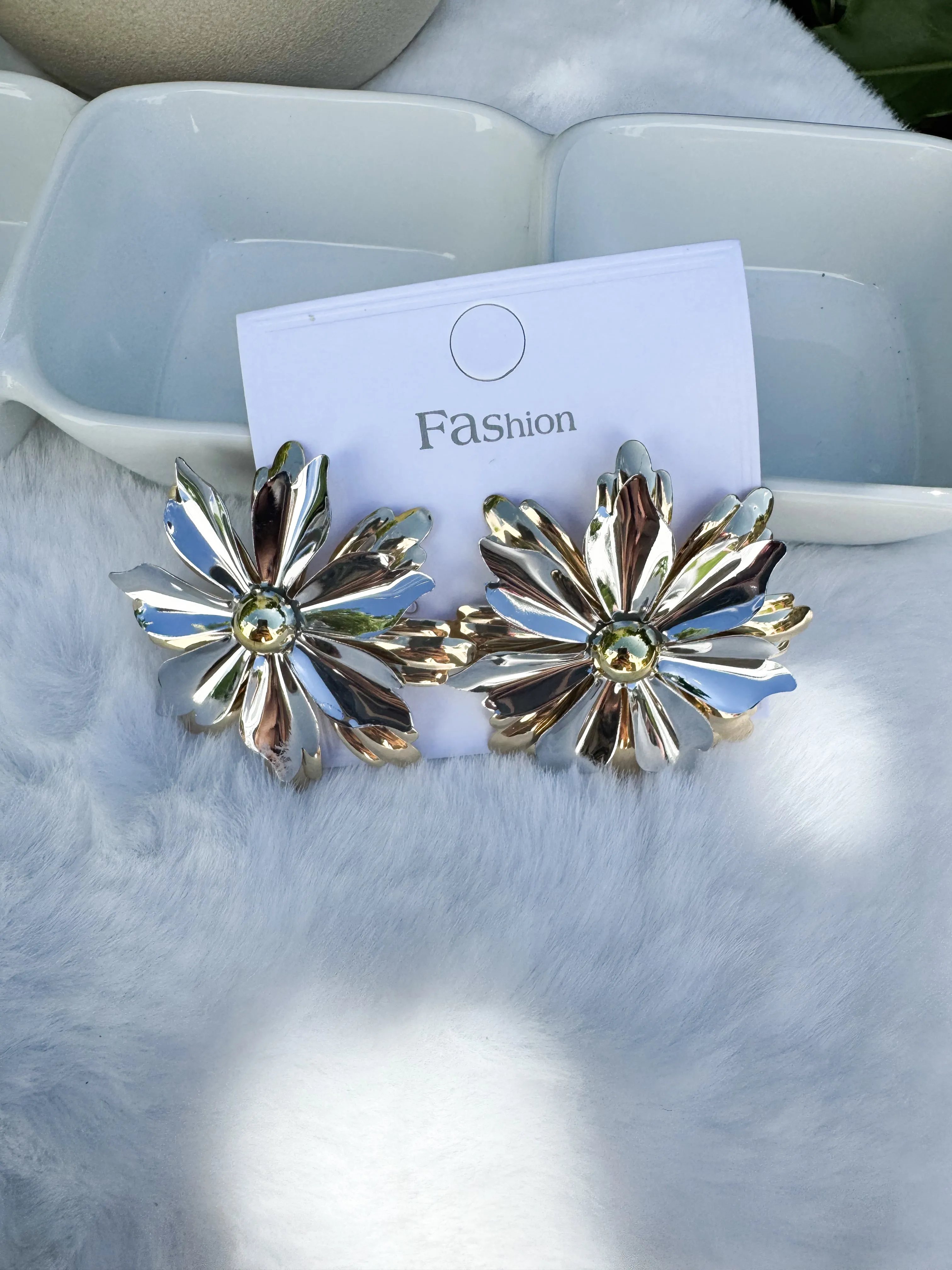 Carae earrings