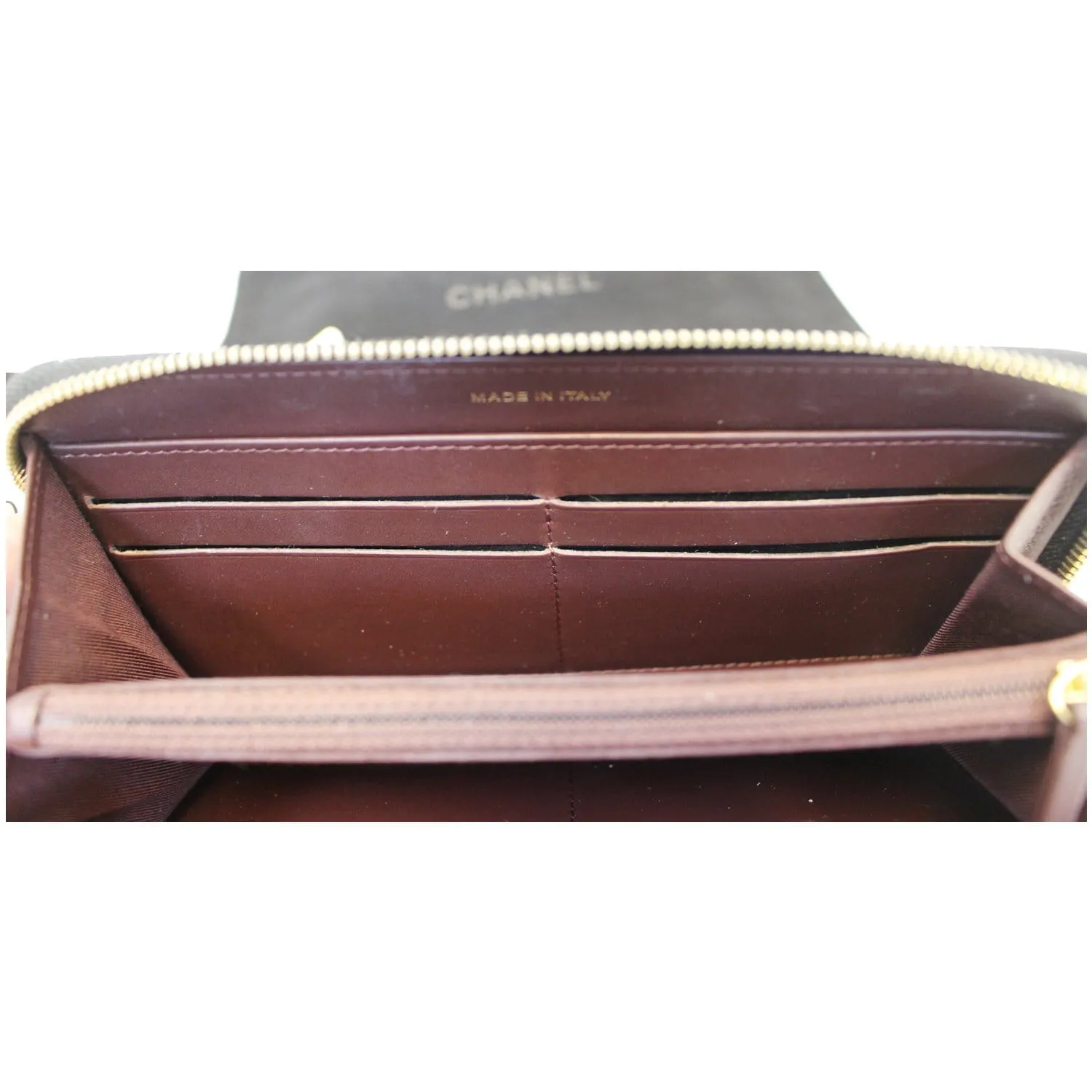 CHANEL Black Caviar Leather Zippy Wallet Black