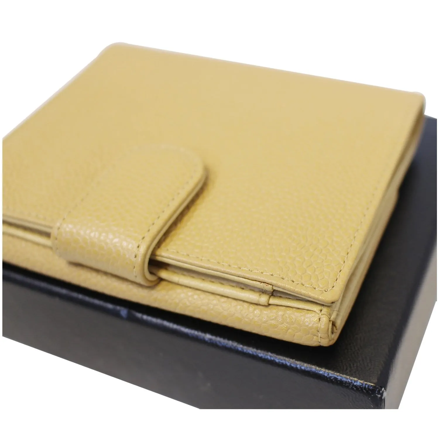 CHANEL Caviar Leather Bifold Wallet