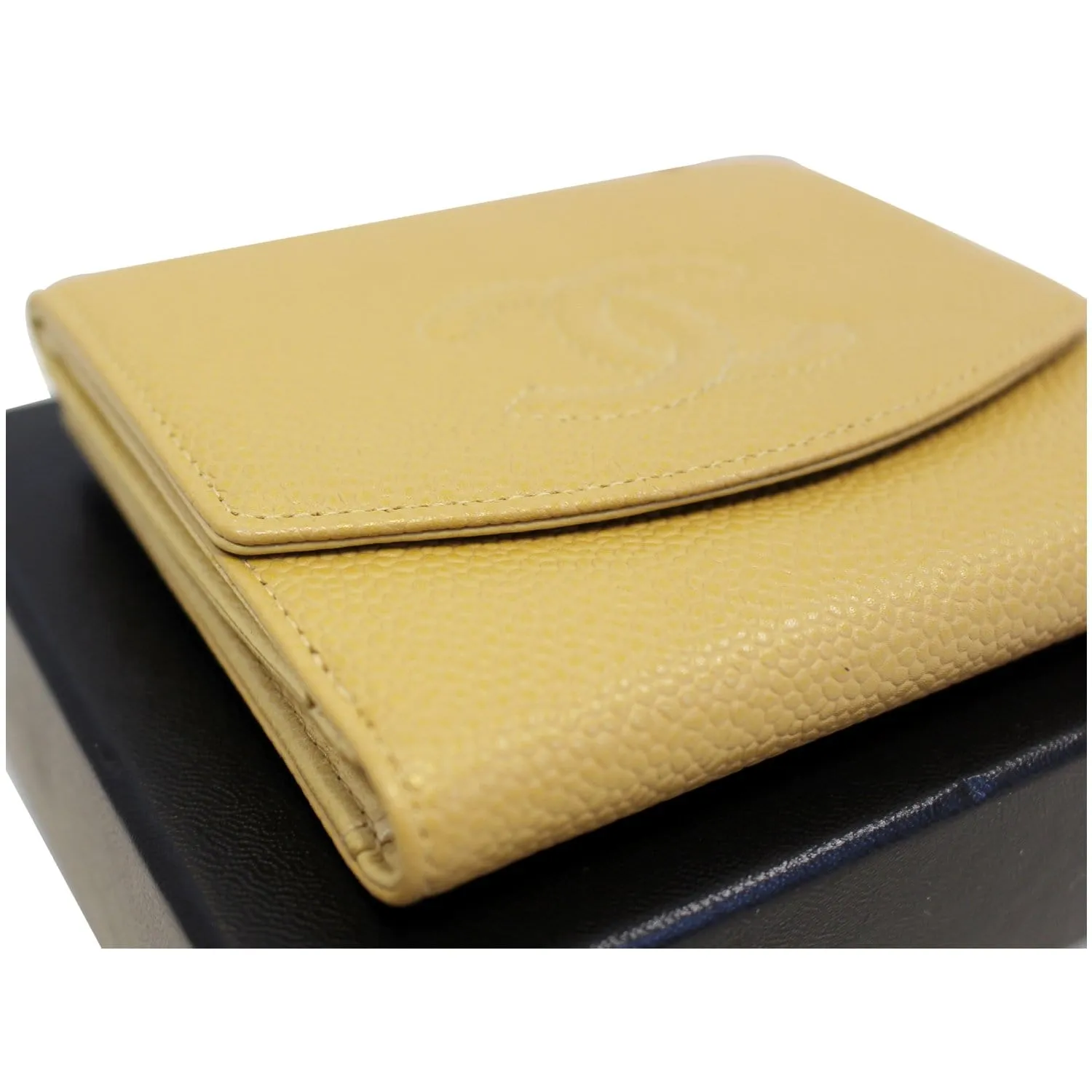 CHANEL Caviar Leather Bifold Wallet