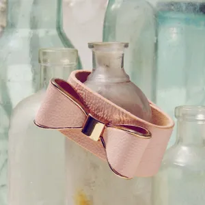 Charmed Bows Bracelet in Pink