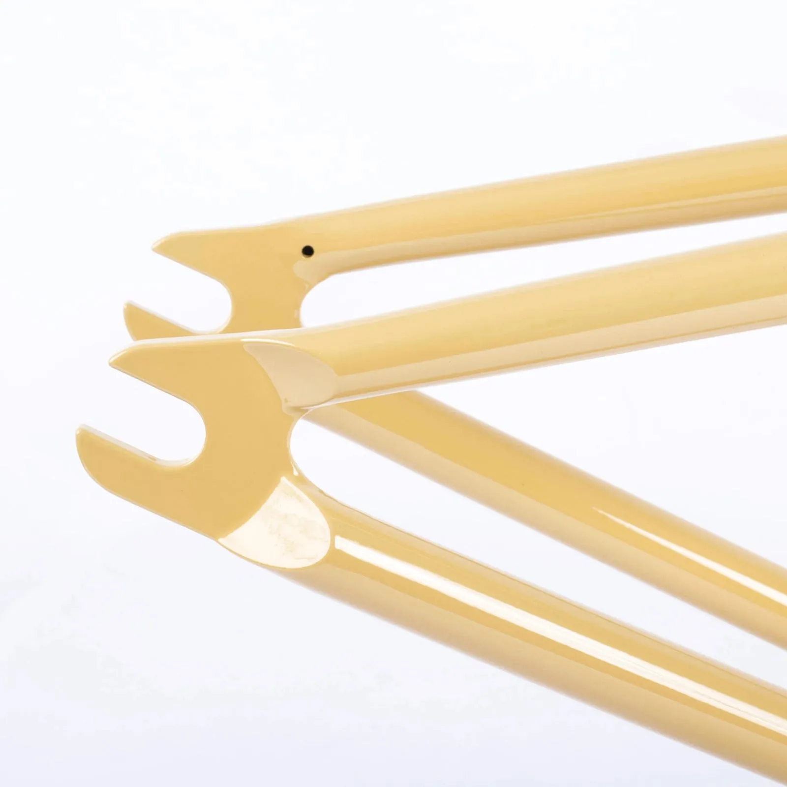 CULT DAK FRAME 21" SAND