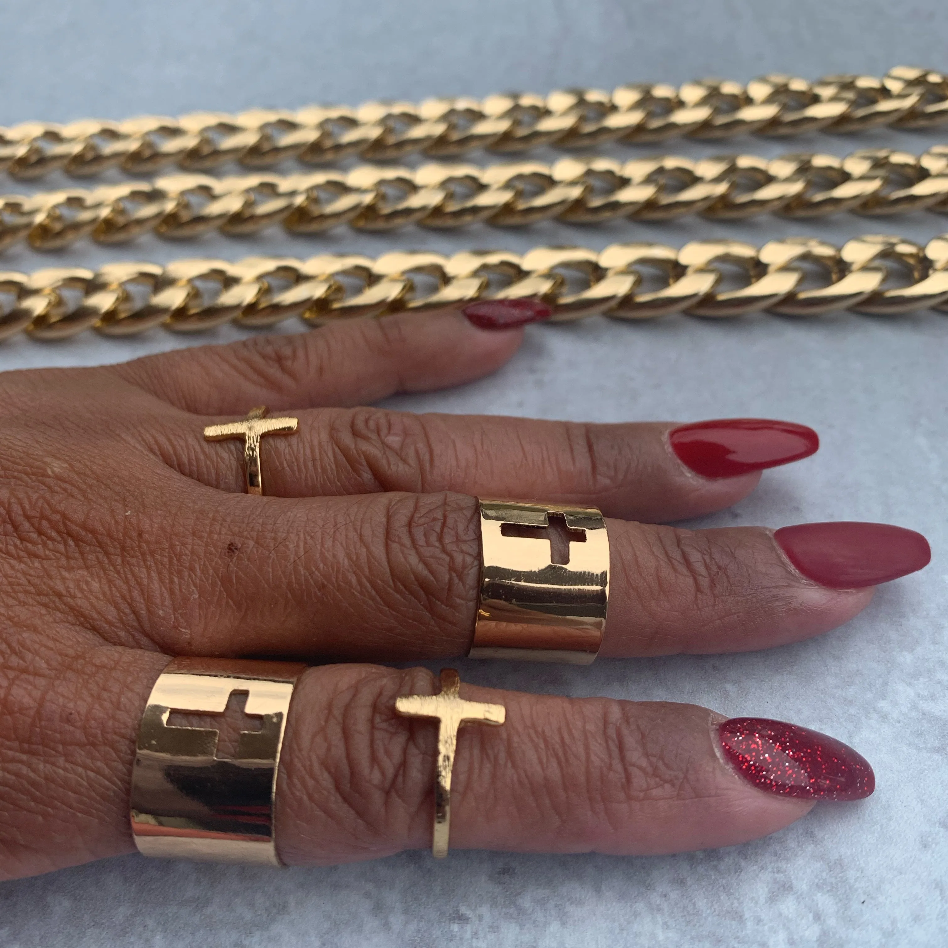 Dios mío Gold Sideways Cross Ring