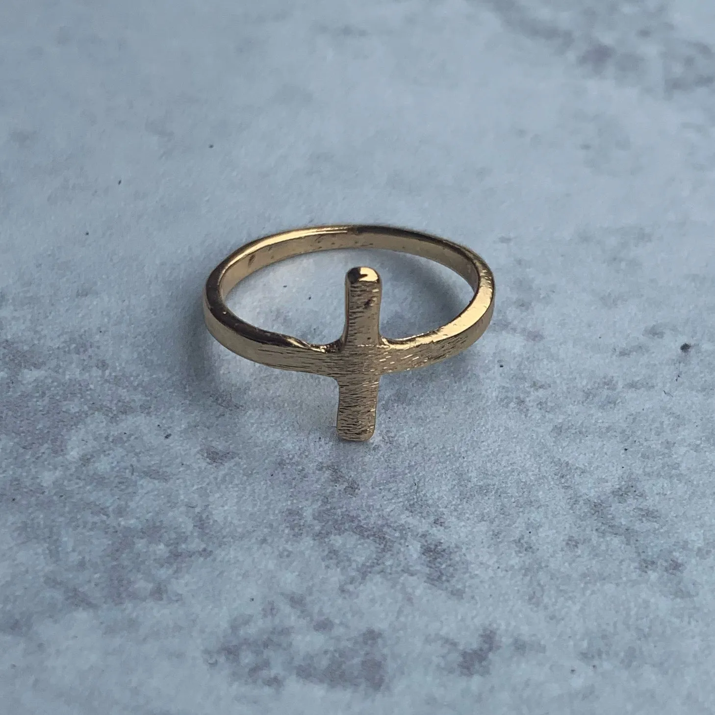 Dios mío Gold Sideways Cross Ring