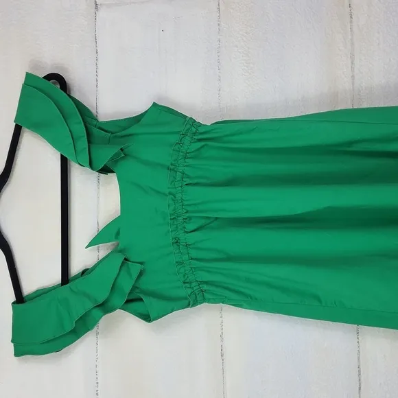 DREW Elegant Green Sleeveless Dress. Size XS
