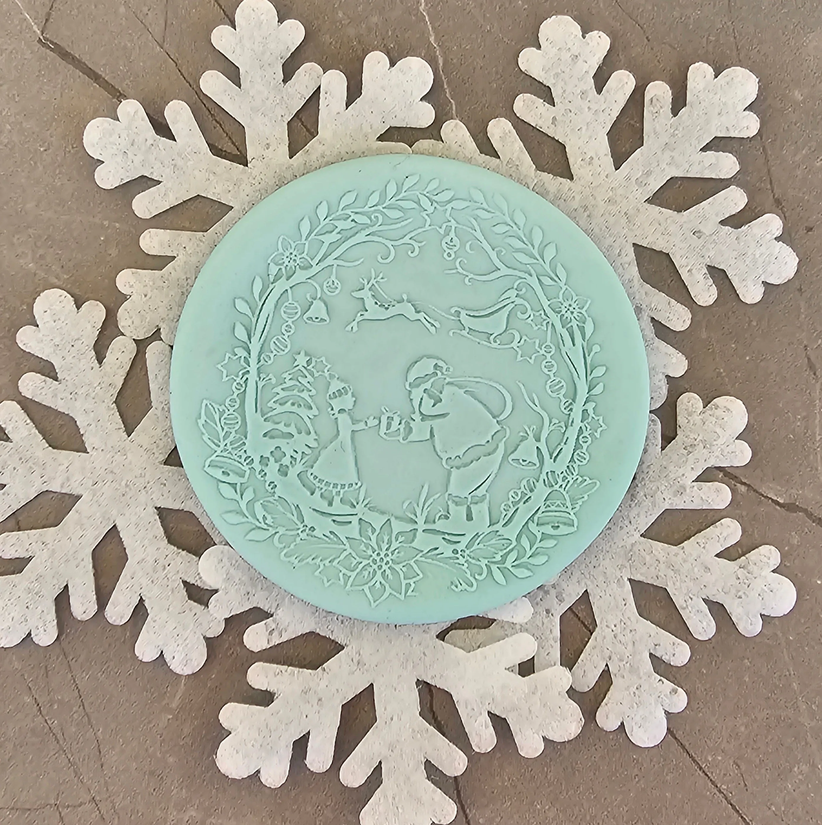 Elegant Christmas Scene Fondant Debosser