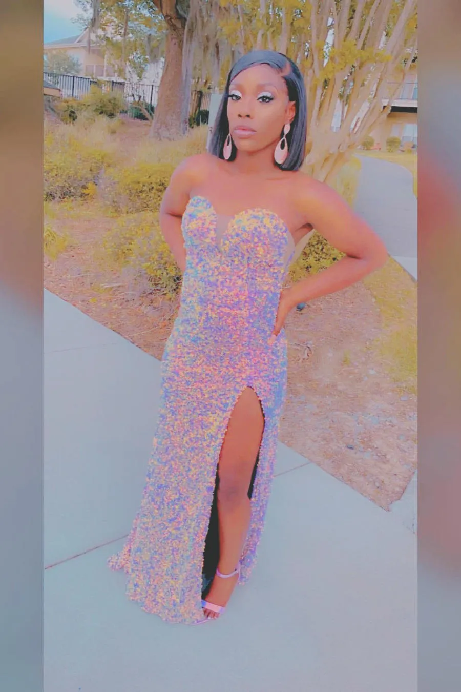 Elegant Sweetheart Sequined Long Prom Dress with Slit