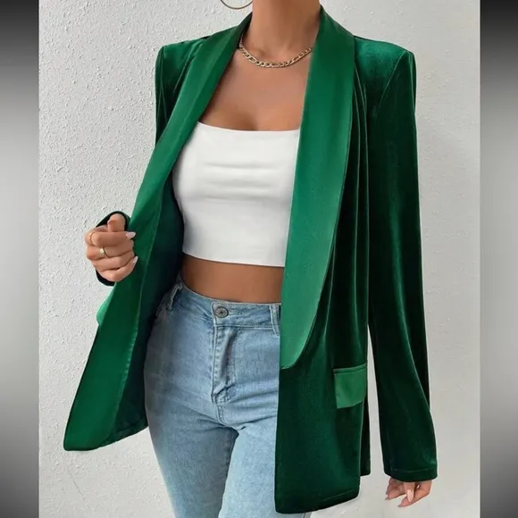 Elegant velvet blazer