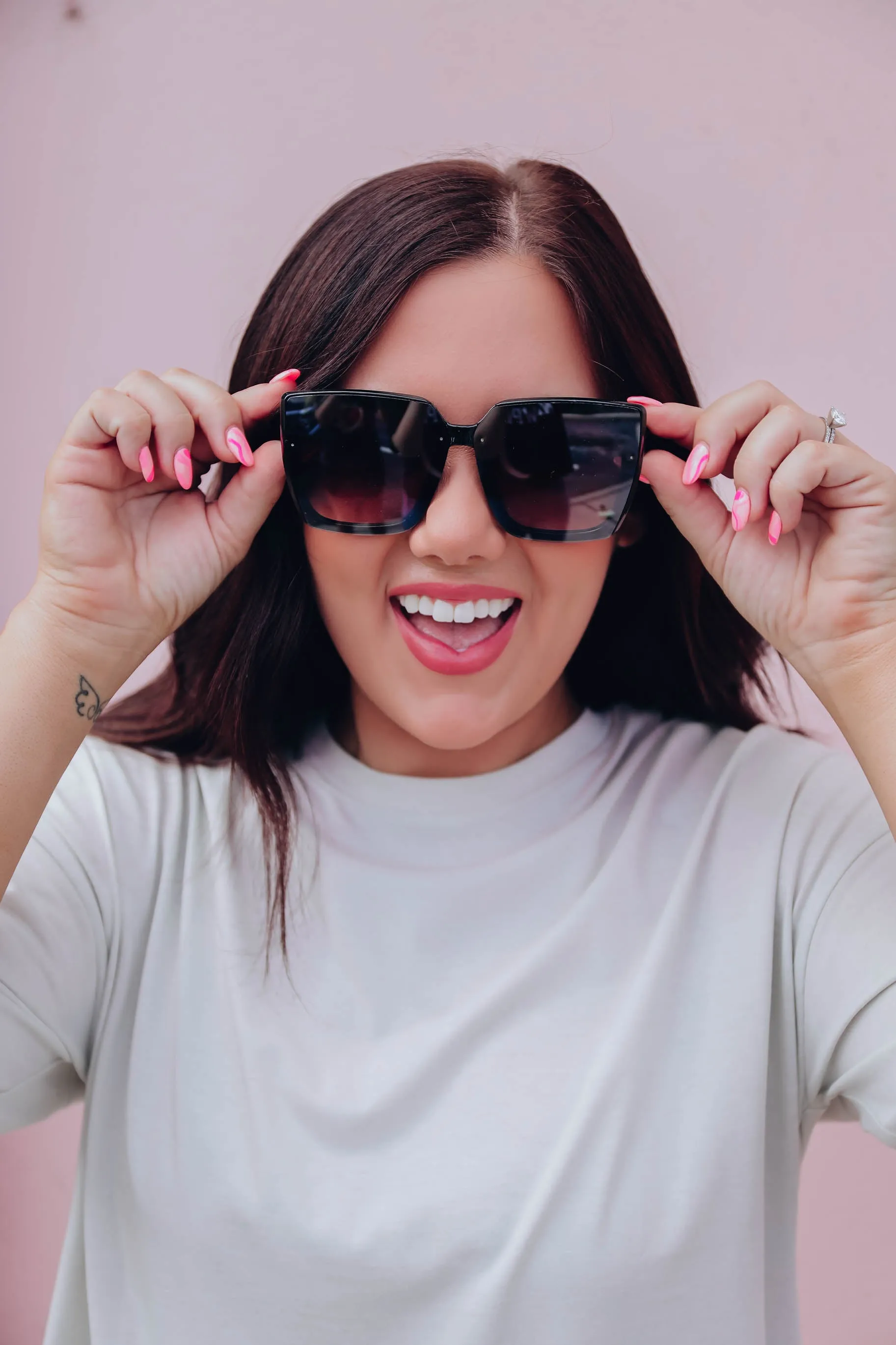 Ellure Square Sunglasses - Black
