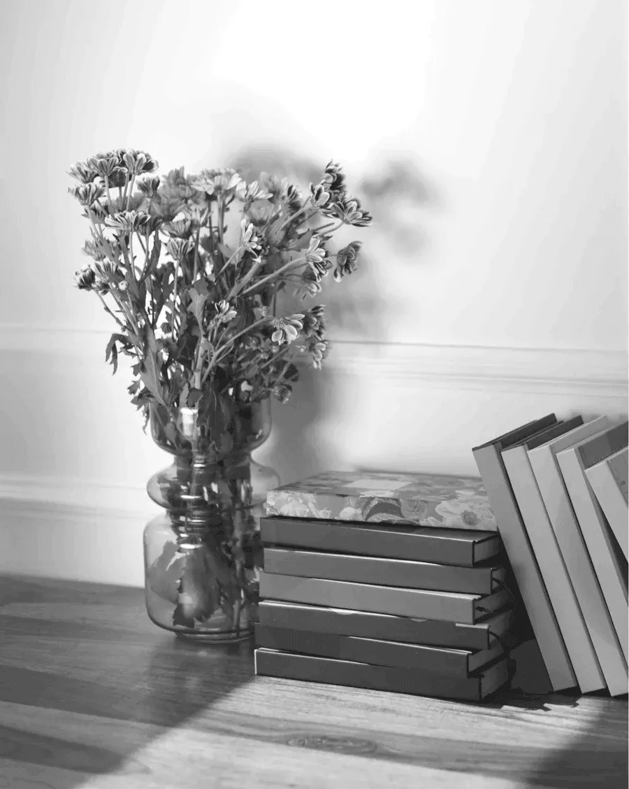 Elsa Vase - Frosted Grey
