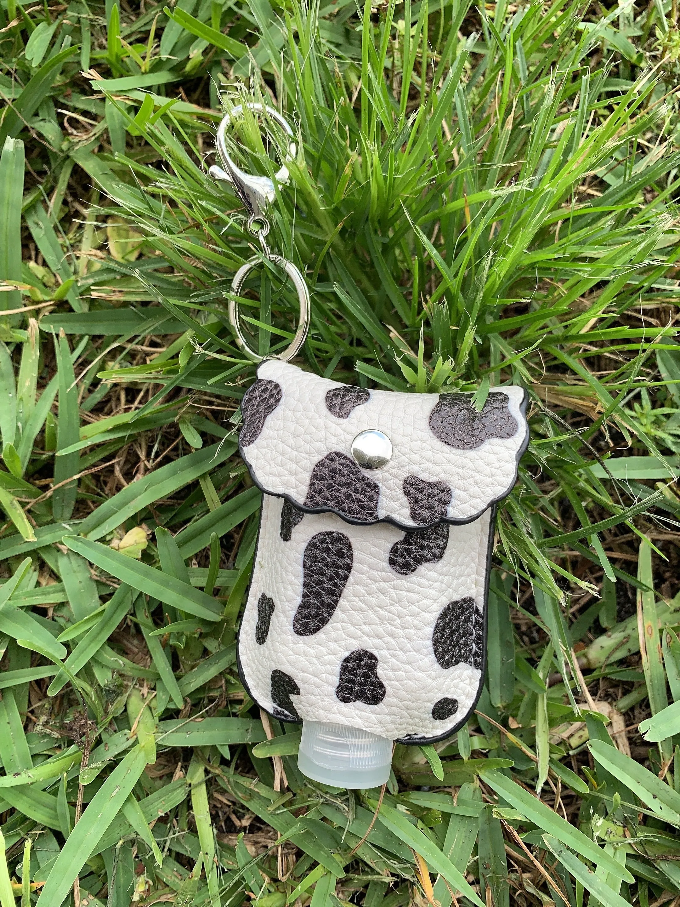 Fashionable Hand sanitizer Keychain