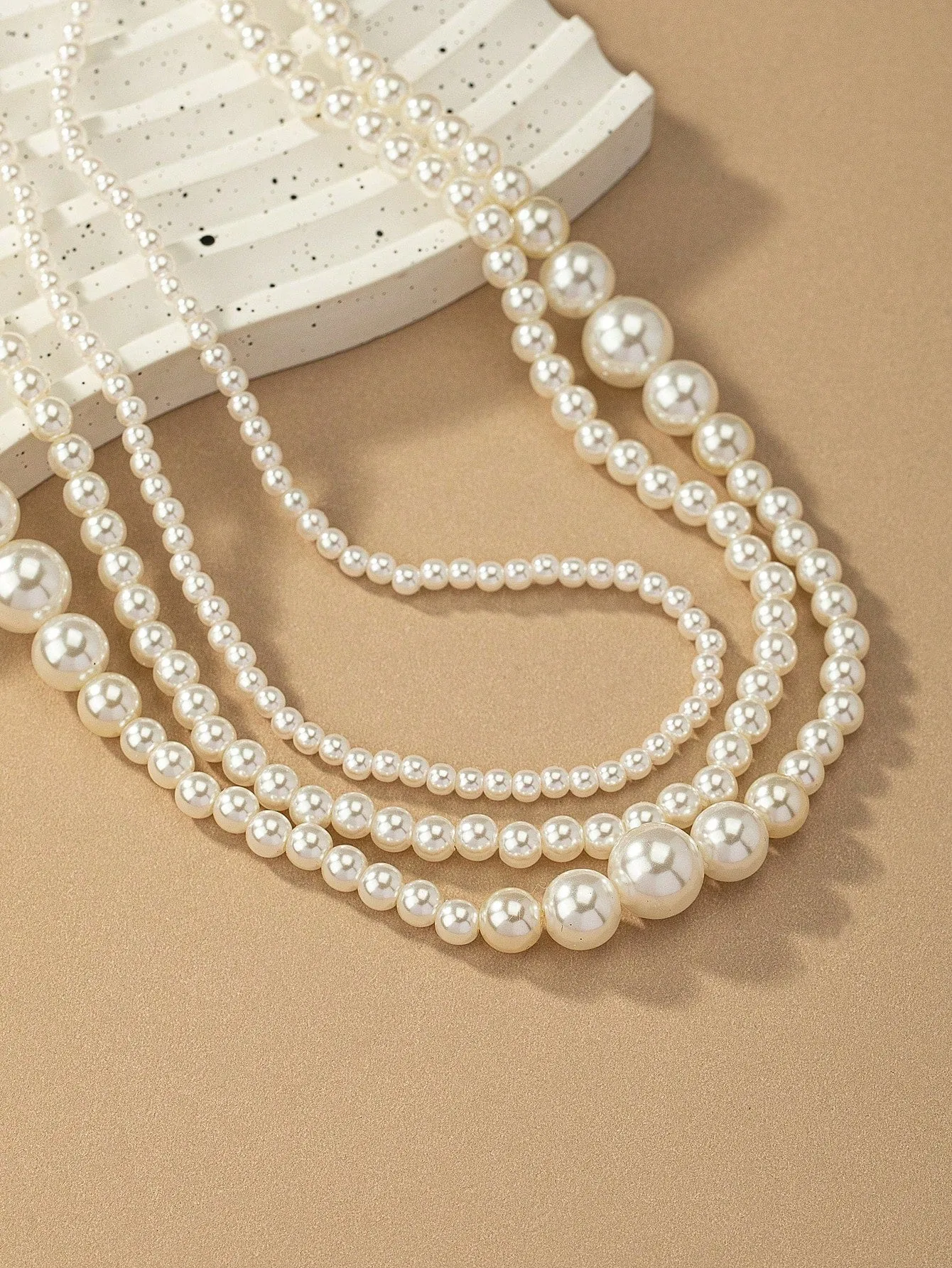 Fashionable Simple Style Faux Pearl Beaded Necklace
