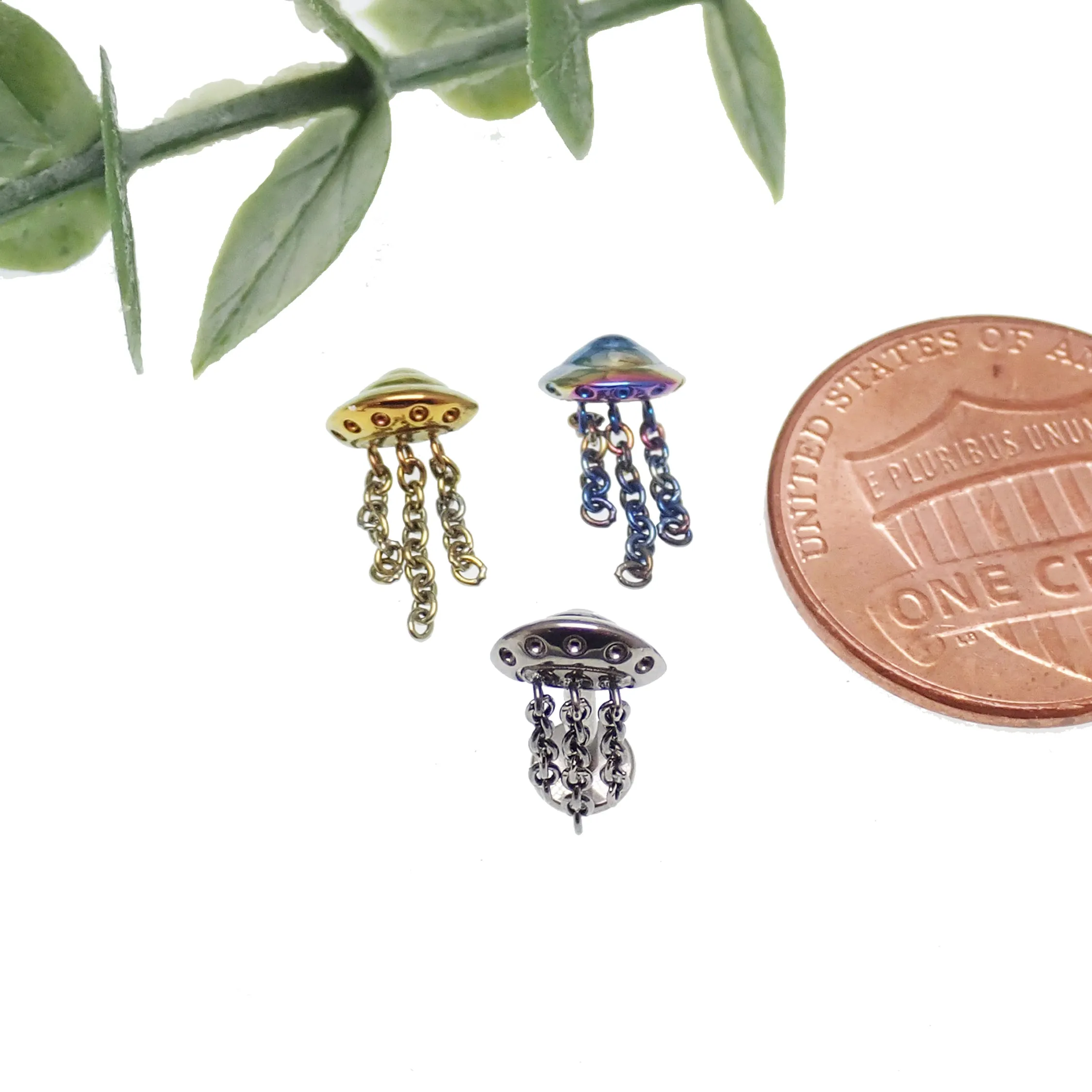 Internally Threaded UFO Titanium Flatback Piercing