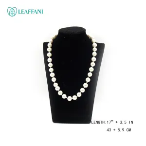 Leaffani Elegant Pearl necklace