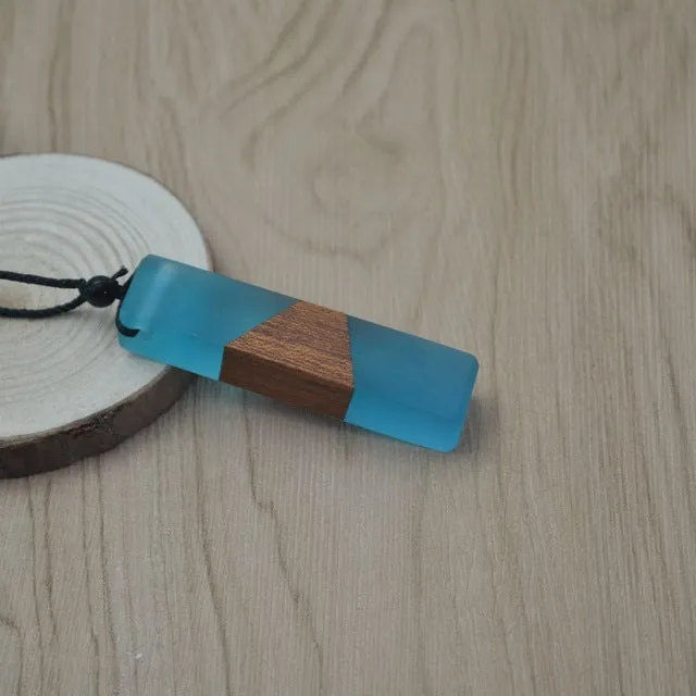 Leanzni Vintage Fashionable Wooden Resin Necklace