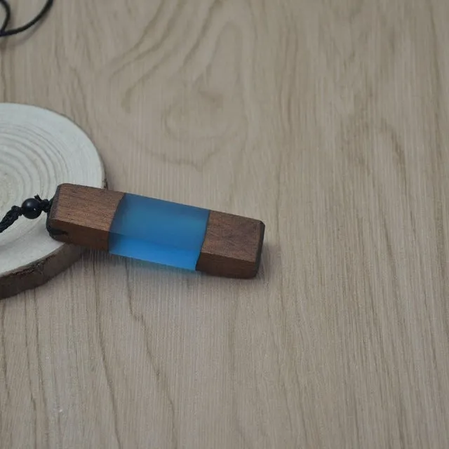 Leanzni Vintage Fashionable Wooden Resin Necklace