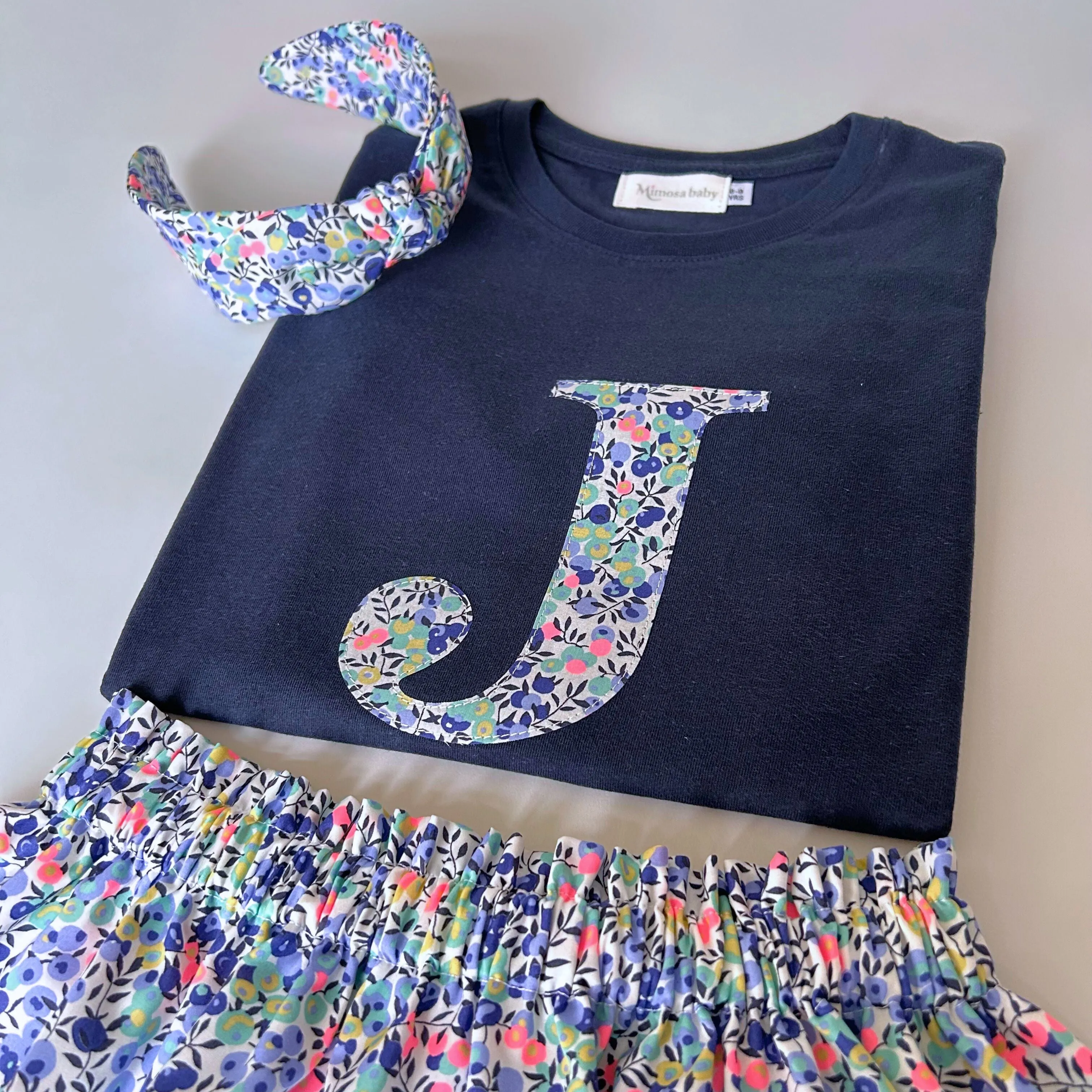 Long sleeve initial t-shirt