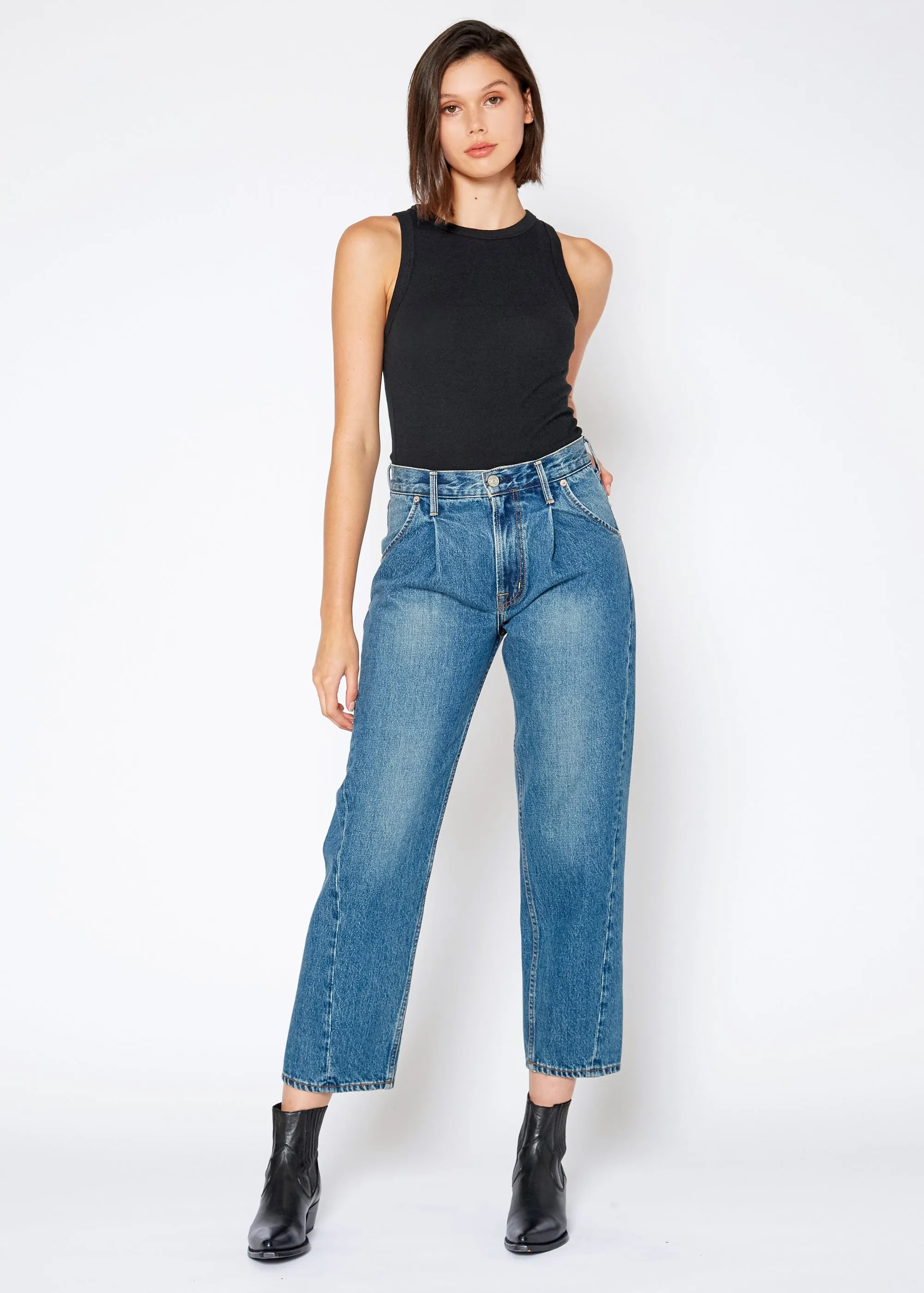Lou 90's Comfort Crop
