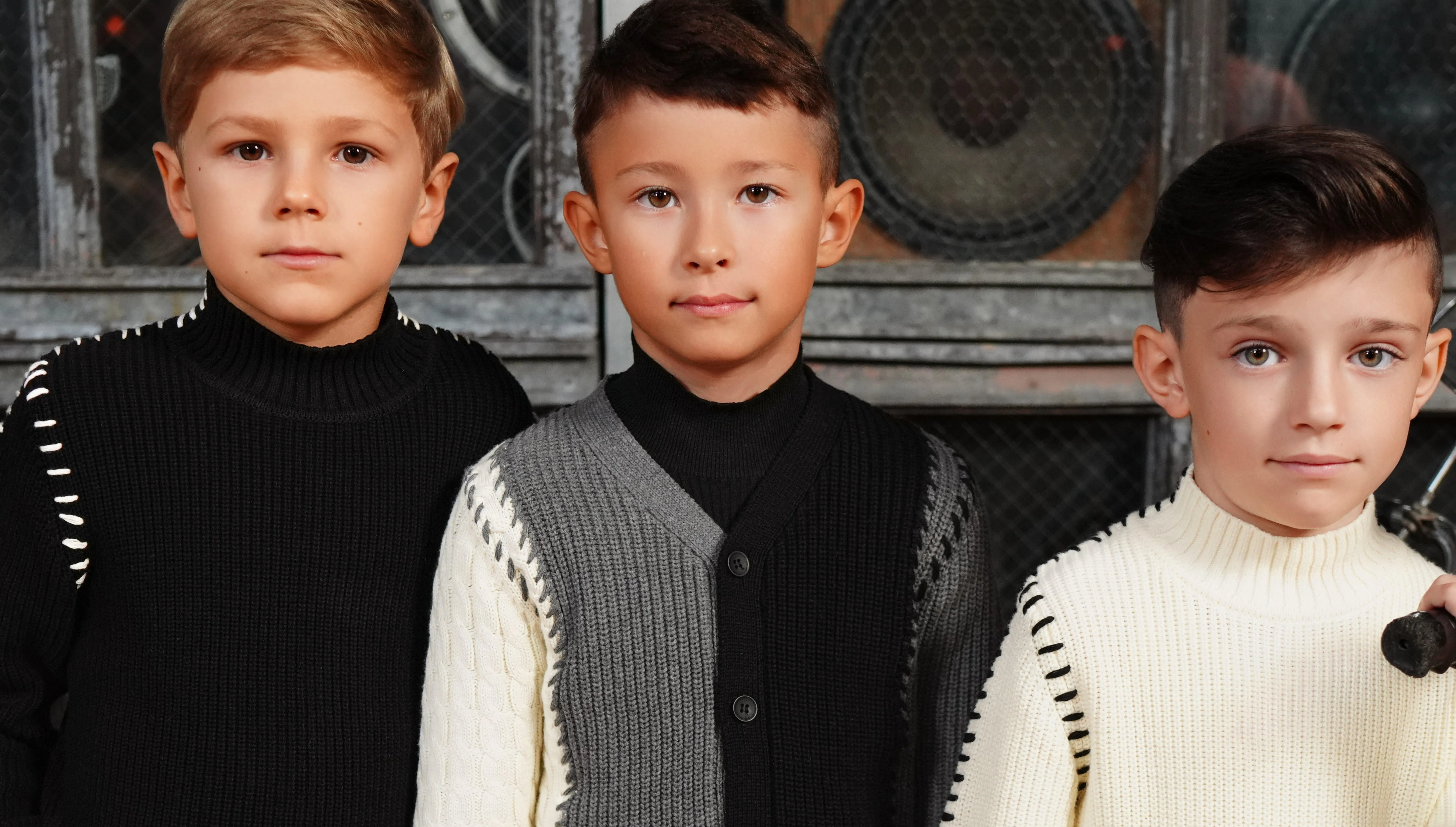 Lou cardigan by Motu