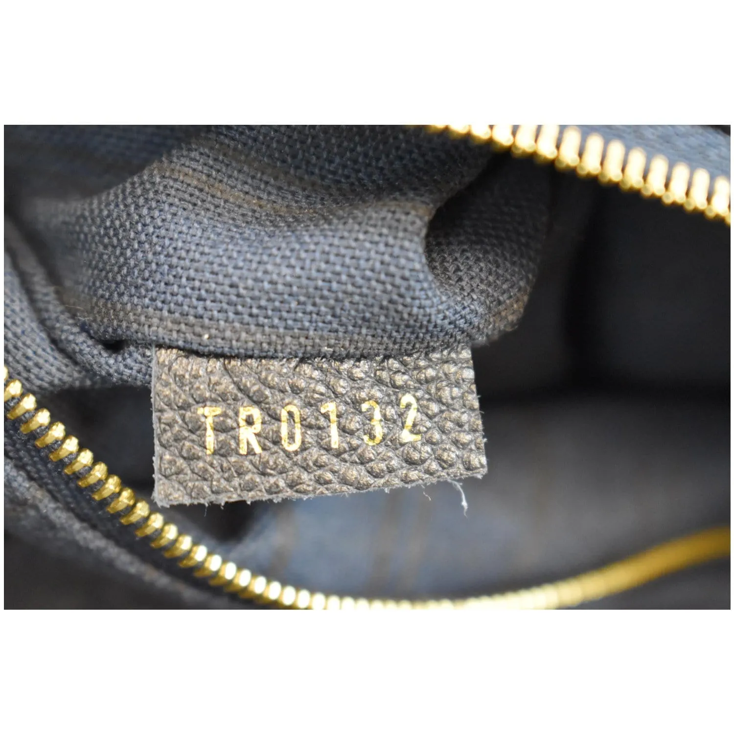 LOUIS VUITTON Artsy MM Empreinte Leather Shoulder Bag Black