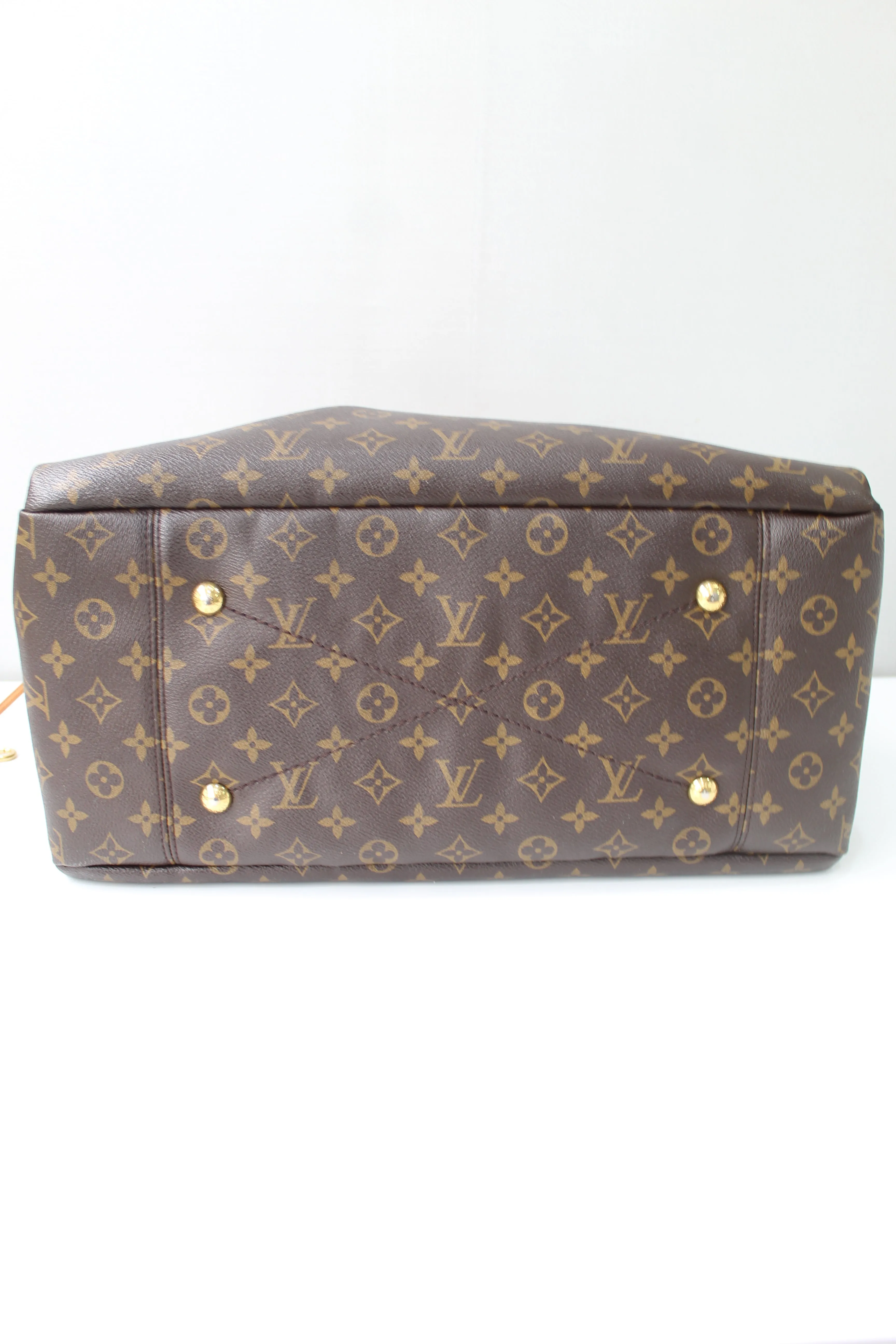 Louis Vuitton Artsy MM