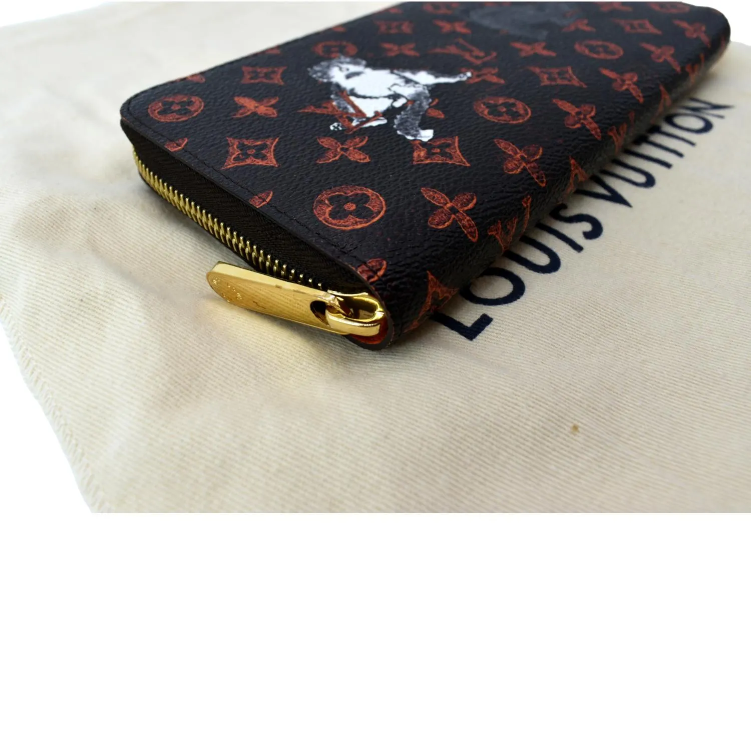 LOUIS VUITTON Catogram Canvas Zippy Wallet Orange