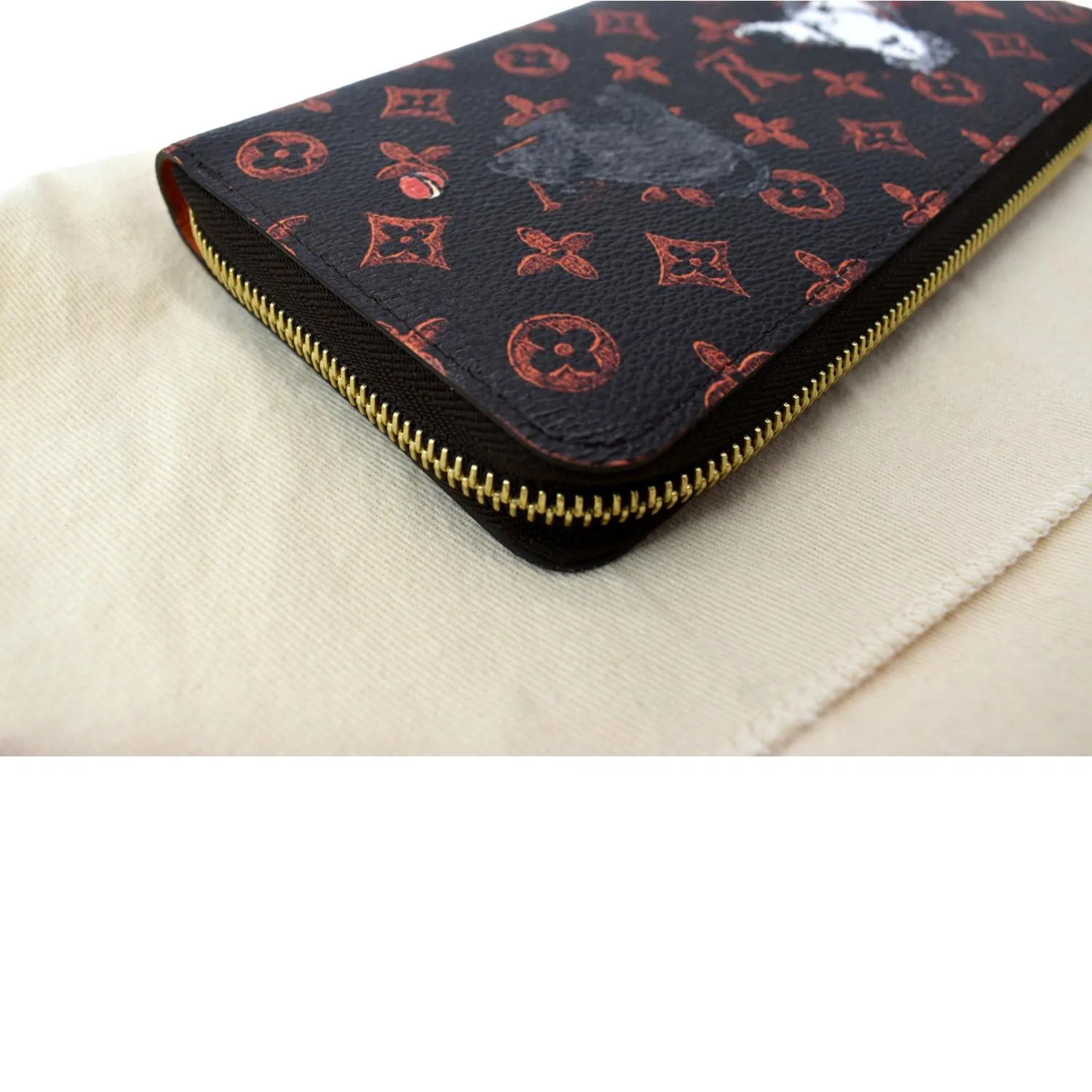 LOUIS VUITTON Catogram Canvas Zippy Wallet Orange