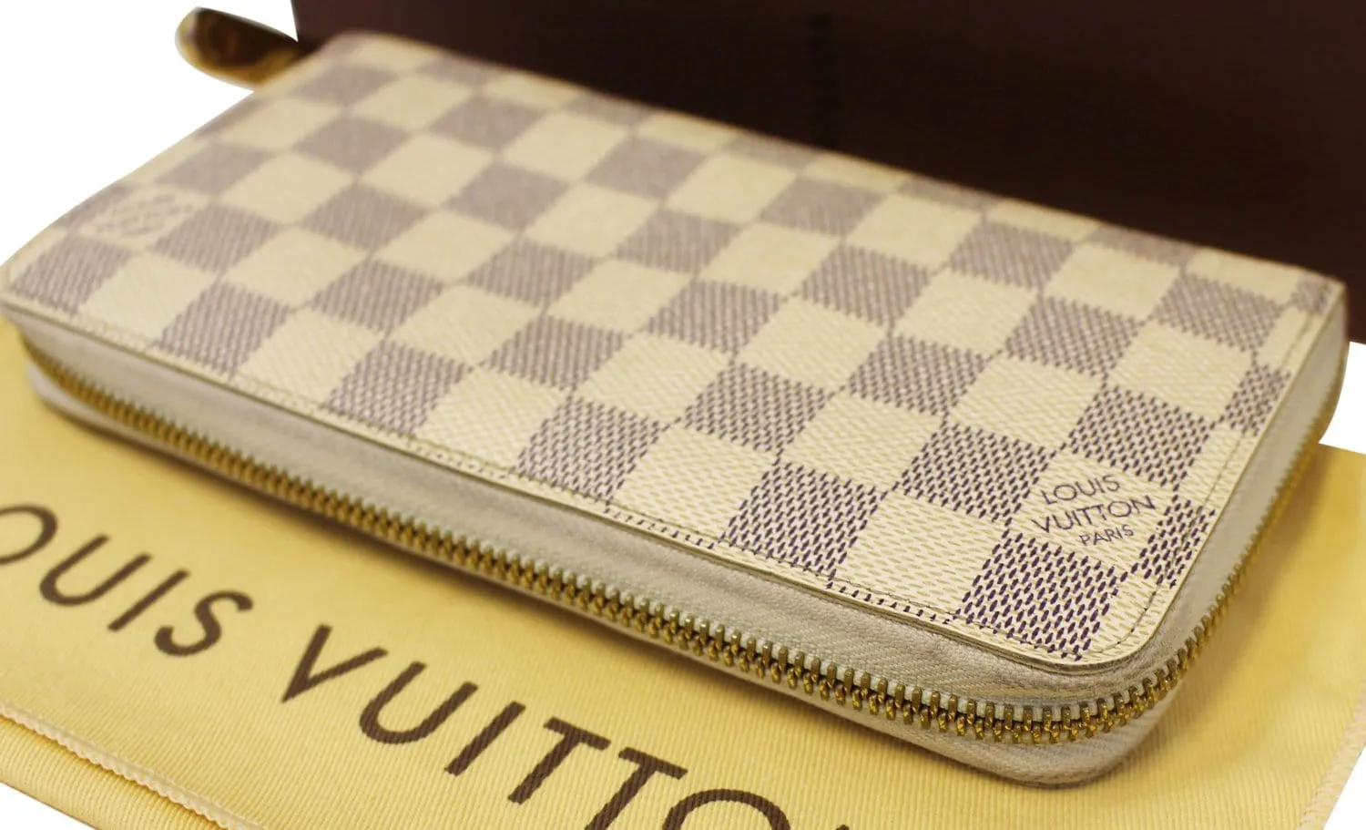 LOUIS VUITTON Damier Azur Canvas Illustre Zippy Wallet Limited - Final Sale