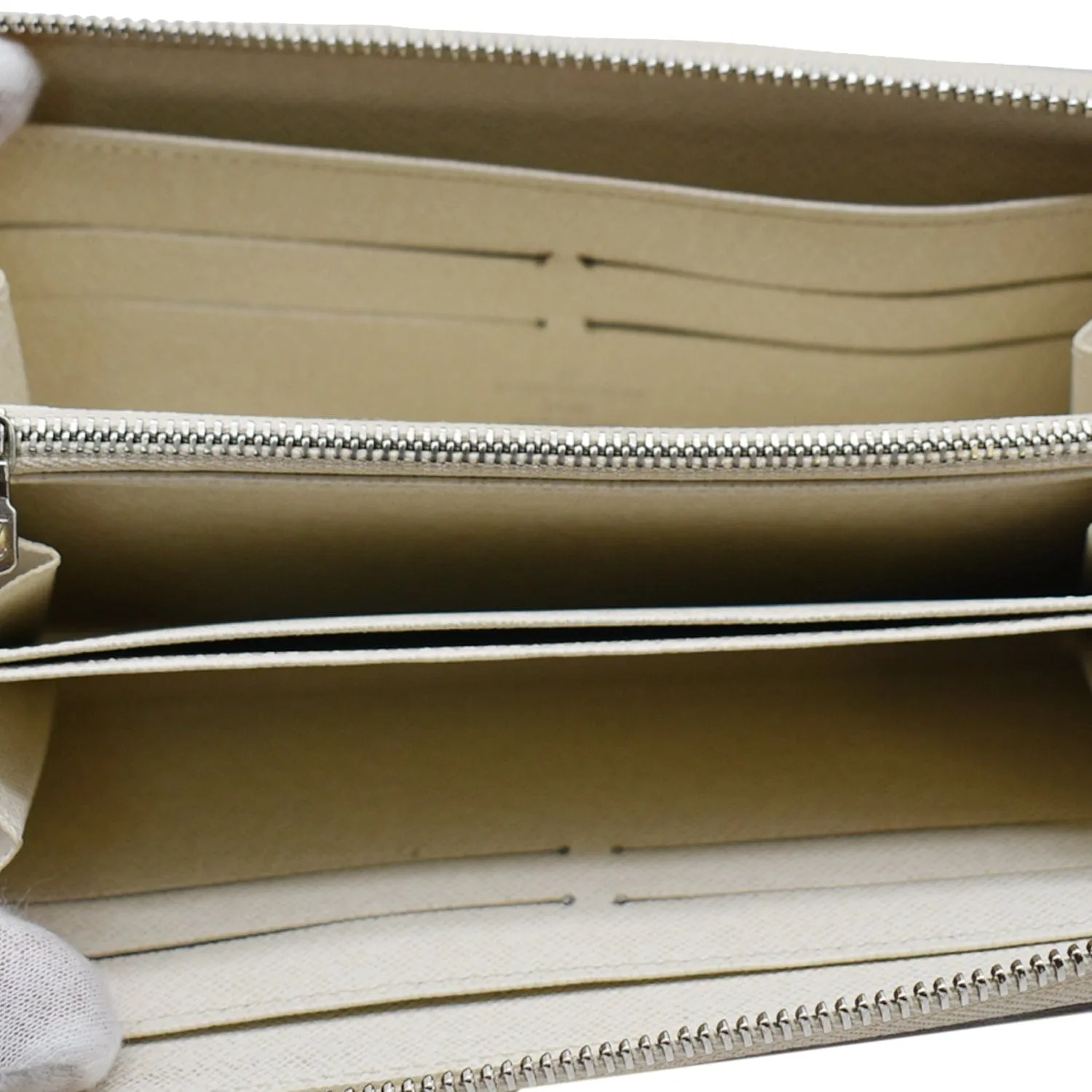 LOUIS VUITTON Epi Leather Zippy Wallet Ivory