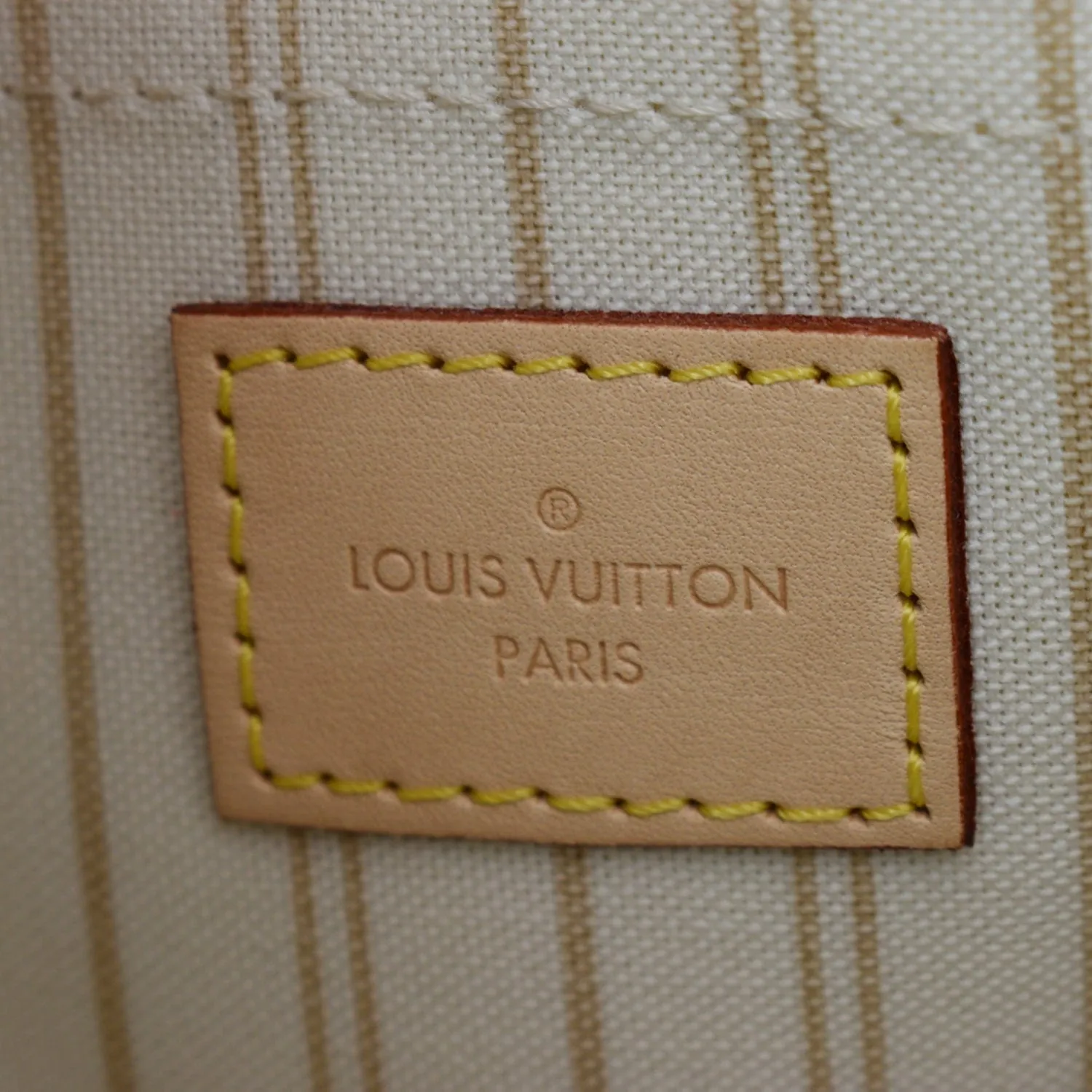 LOUIS VUITTON Neverfull  Damier Azur Pochette Wristlet Pouch White