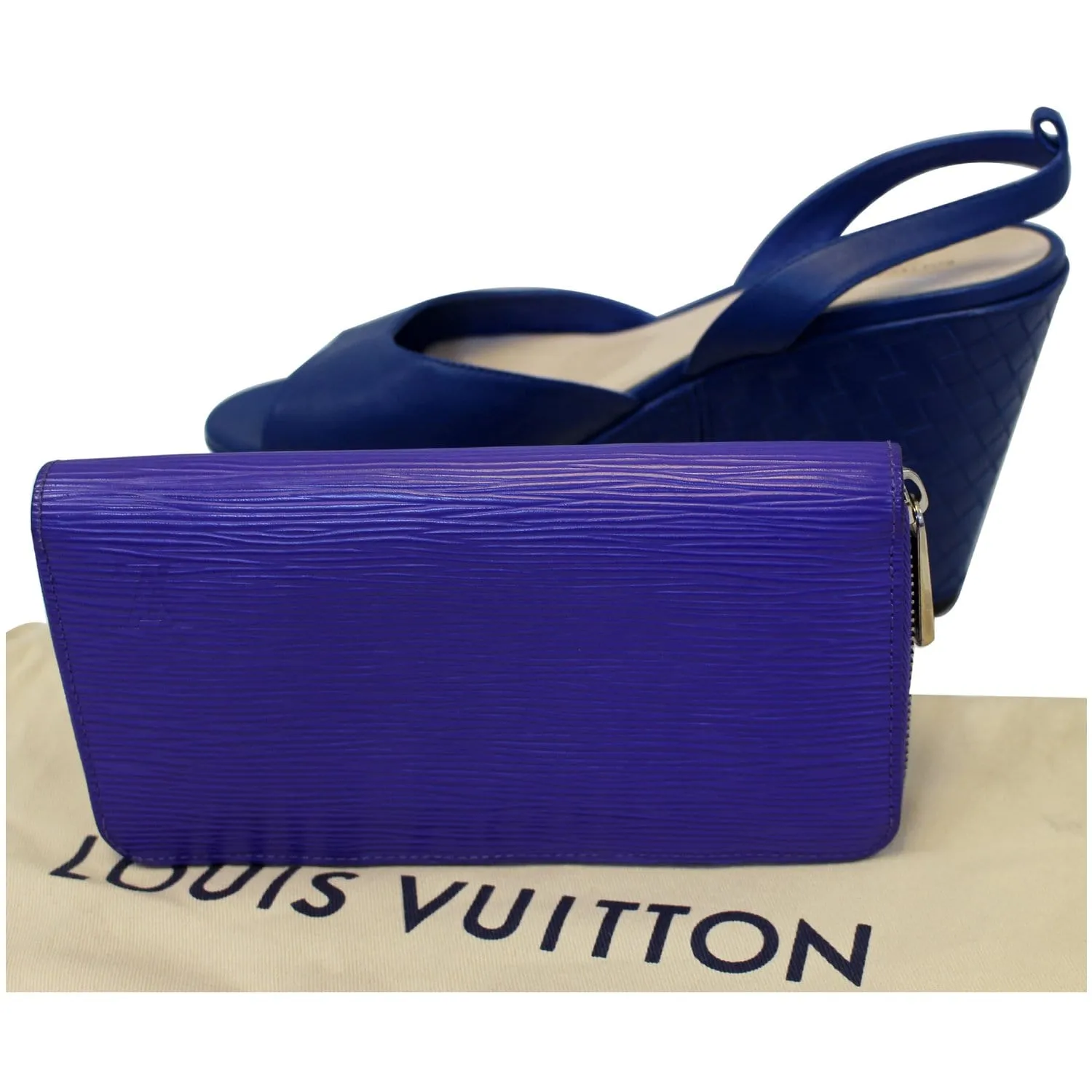 LOUIS VUITTON Zippy Organizer Epi Leather Wallet Blue