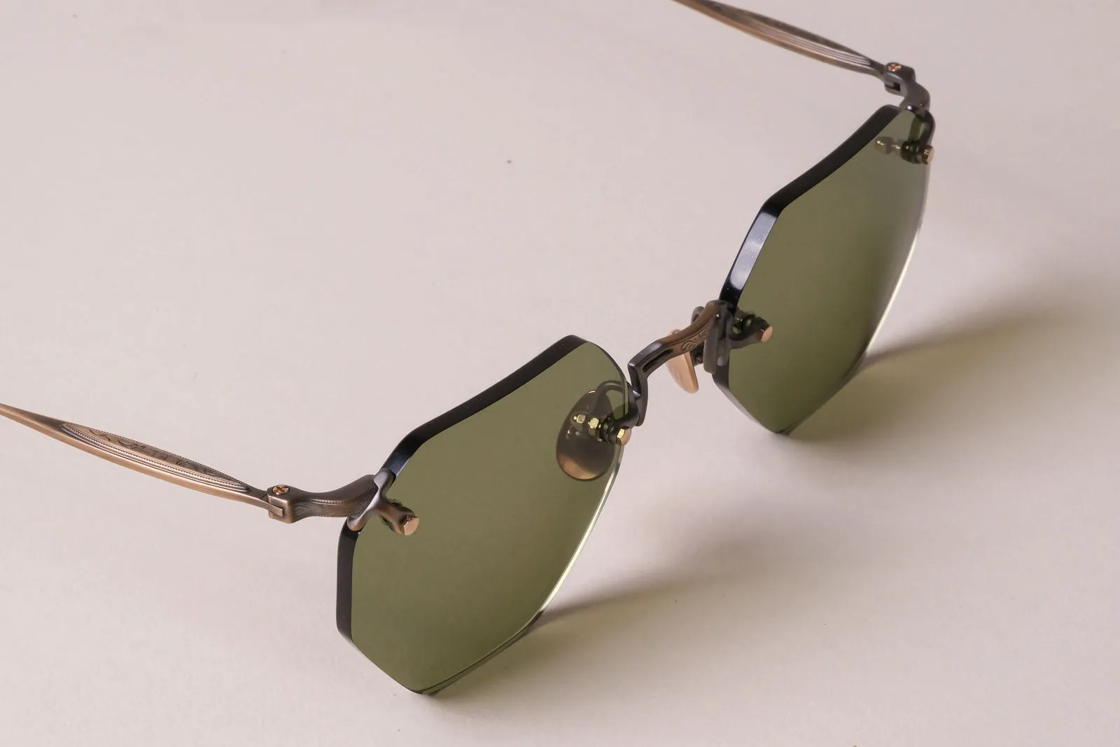 M3117 - Antique Gold