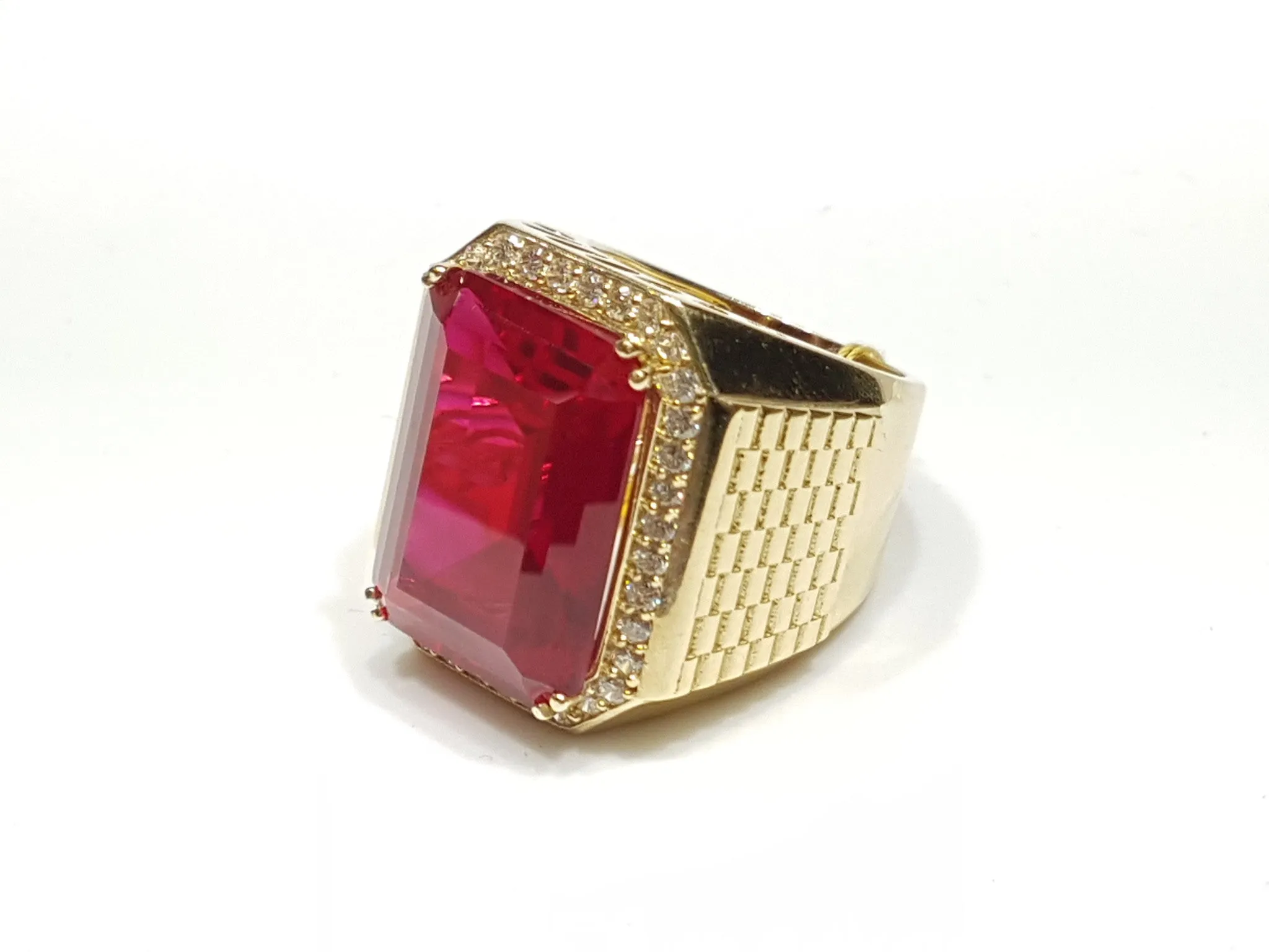 Men's Fashionable Emerald Shaped Stone Ring