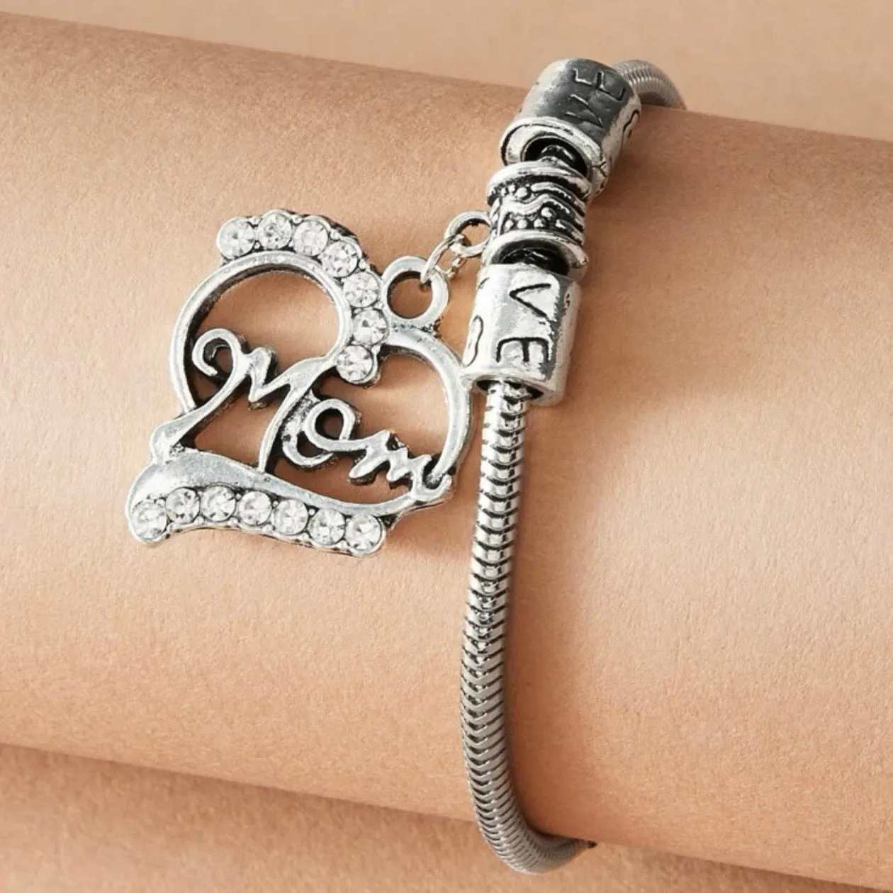 Mom Heart Charm Bracelet