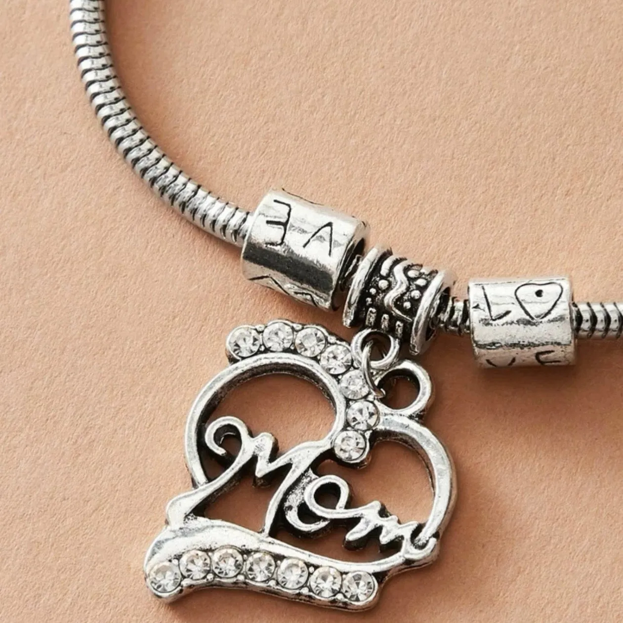 Mom Heart Charm Bracelet