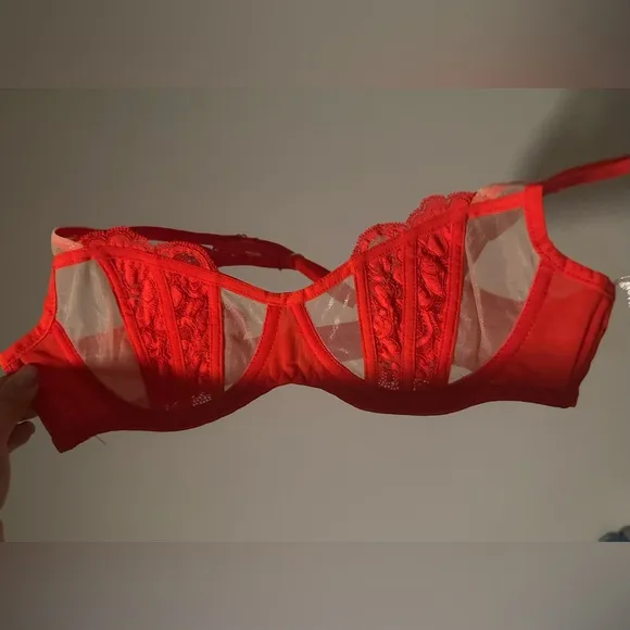 🍒NWT WE ARE HAH CAGED UP UNDERWIRE BRA C30-38🍒